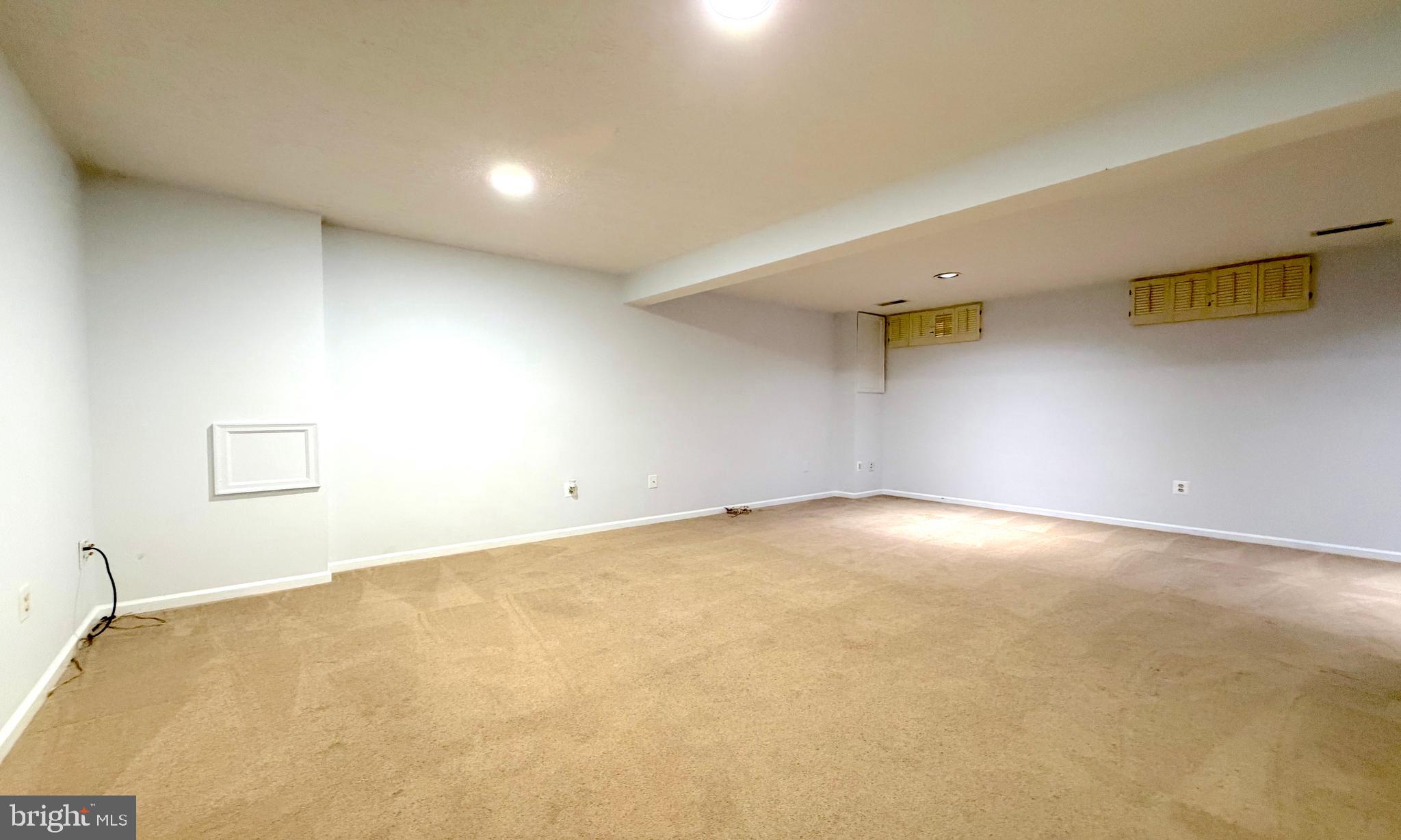 GUNNERS LAKE VILLAGE - Residential