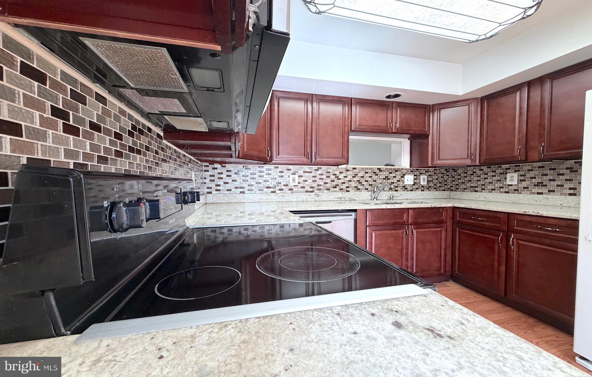 GUNNERS LAKE VILLAGE - Residential