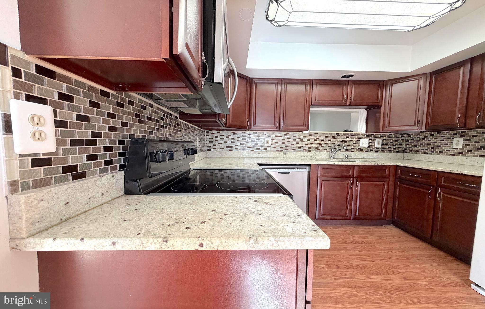 GUNNERS LAKE VILLAGE - Residential