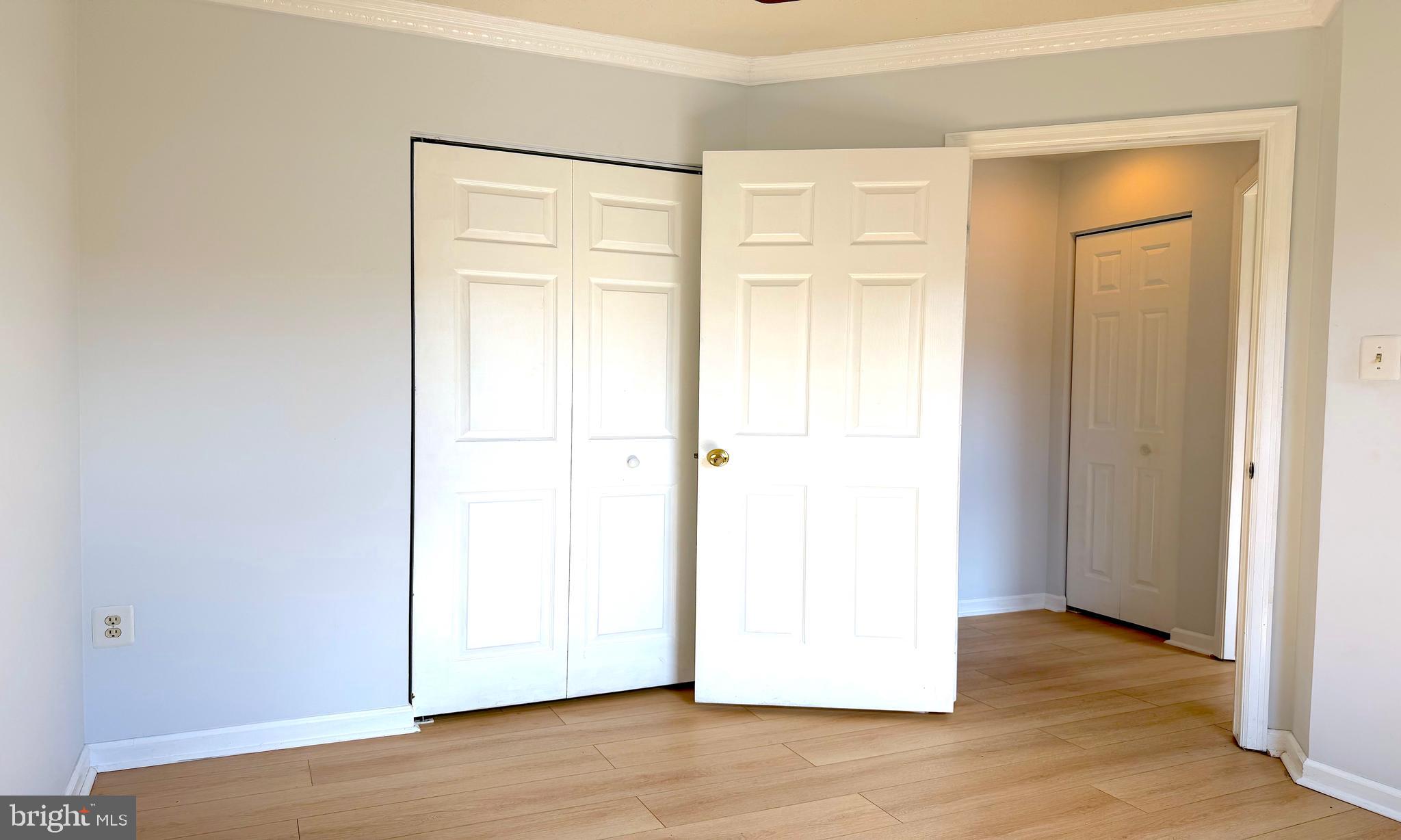 GUNNERS LAKE VILLAGE - Residential