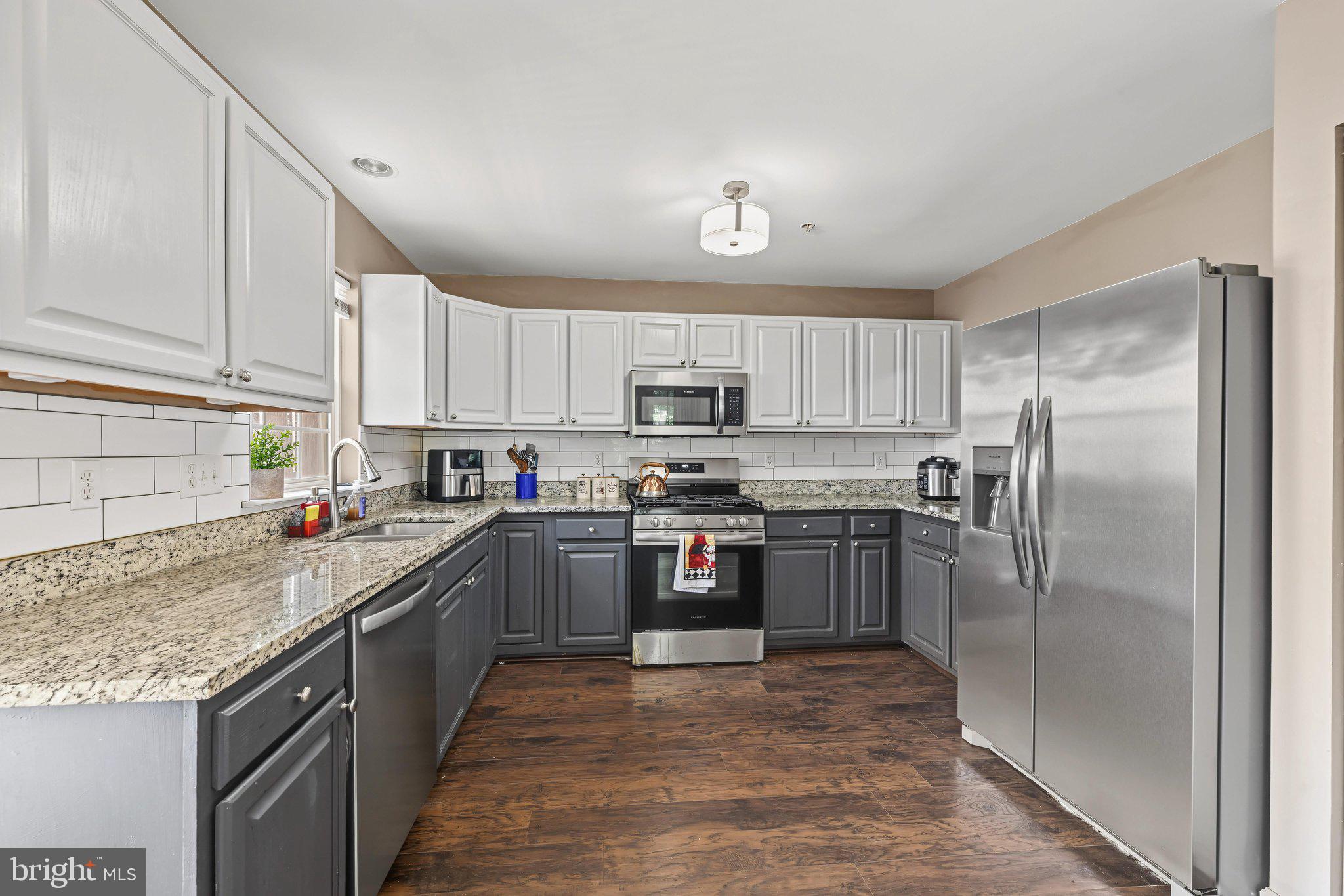 9847 BON HAVEN LANE