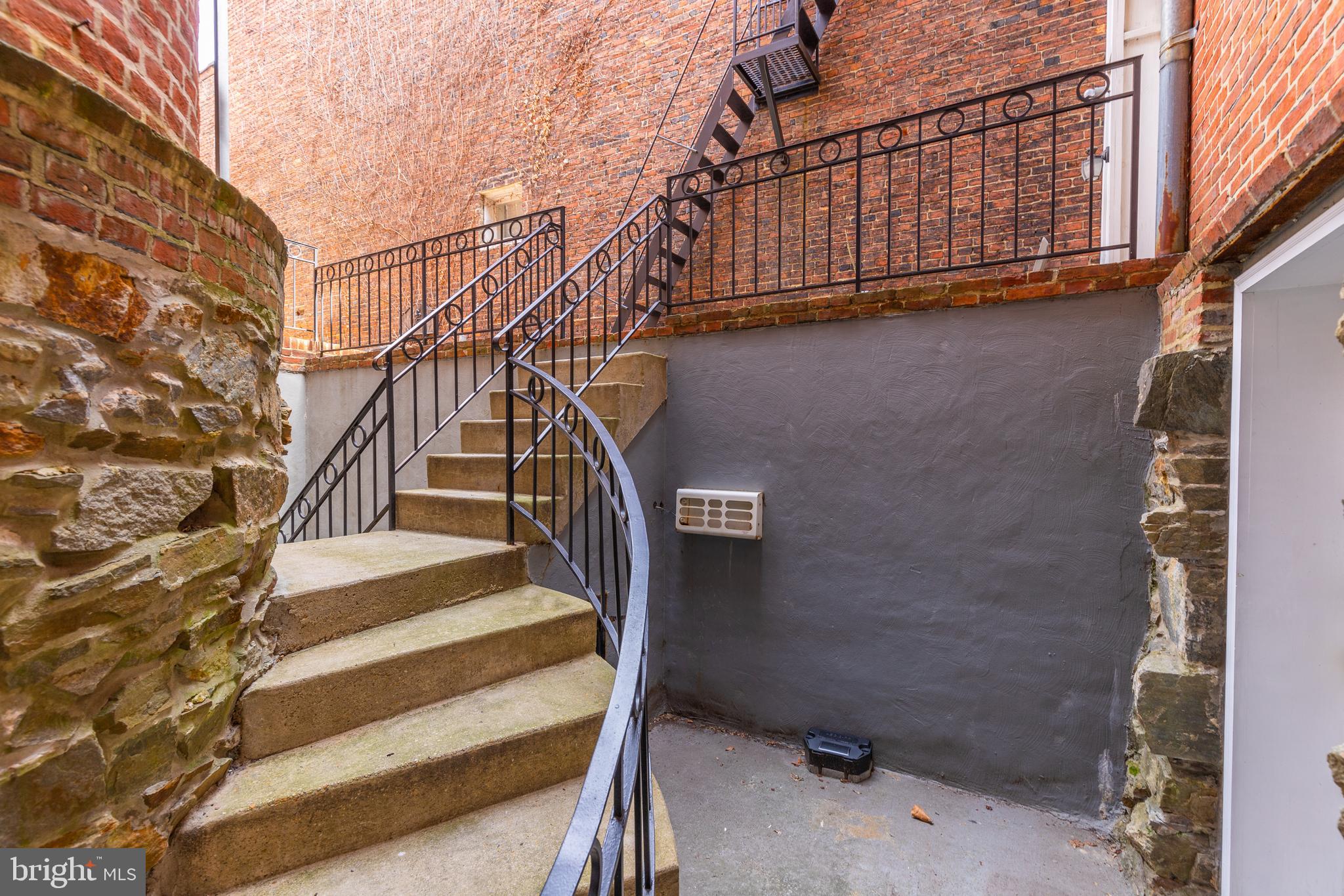 MOUNT VERNON PLACE HISTORIC DISTRICT - Residential