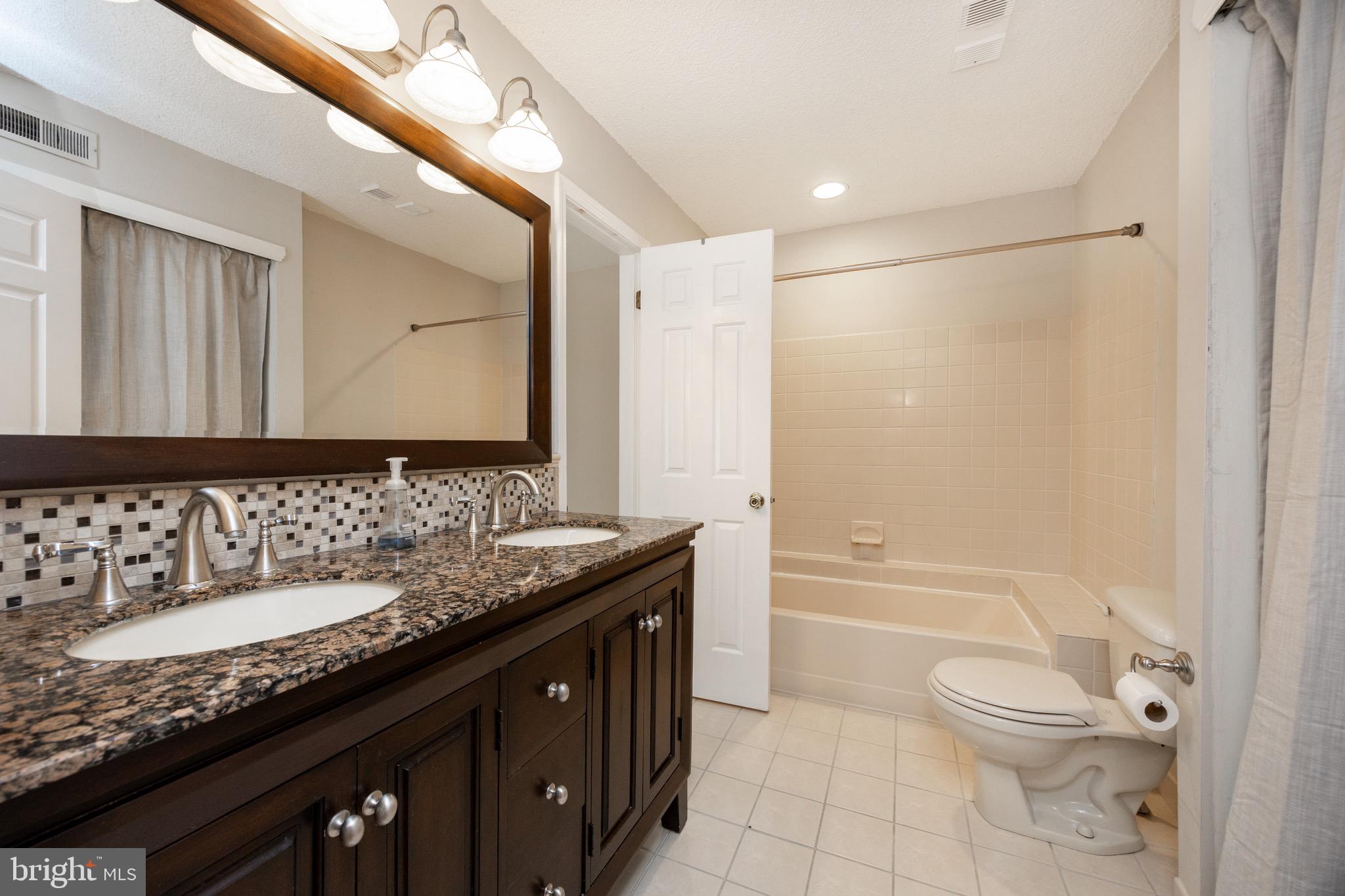 CHESTERBROOK - Residential