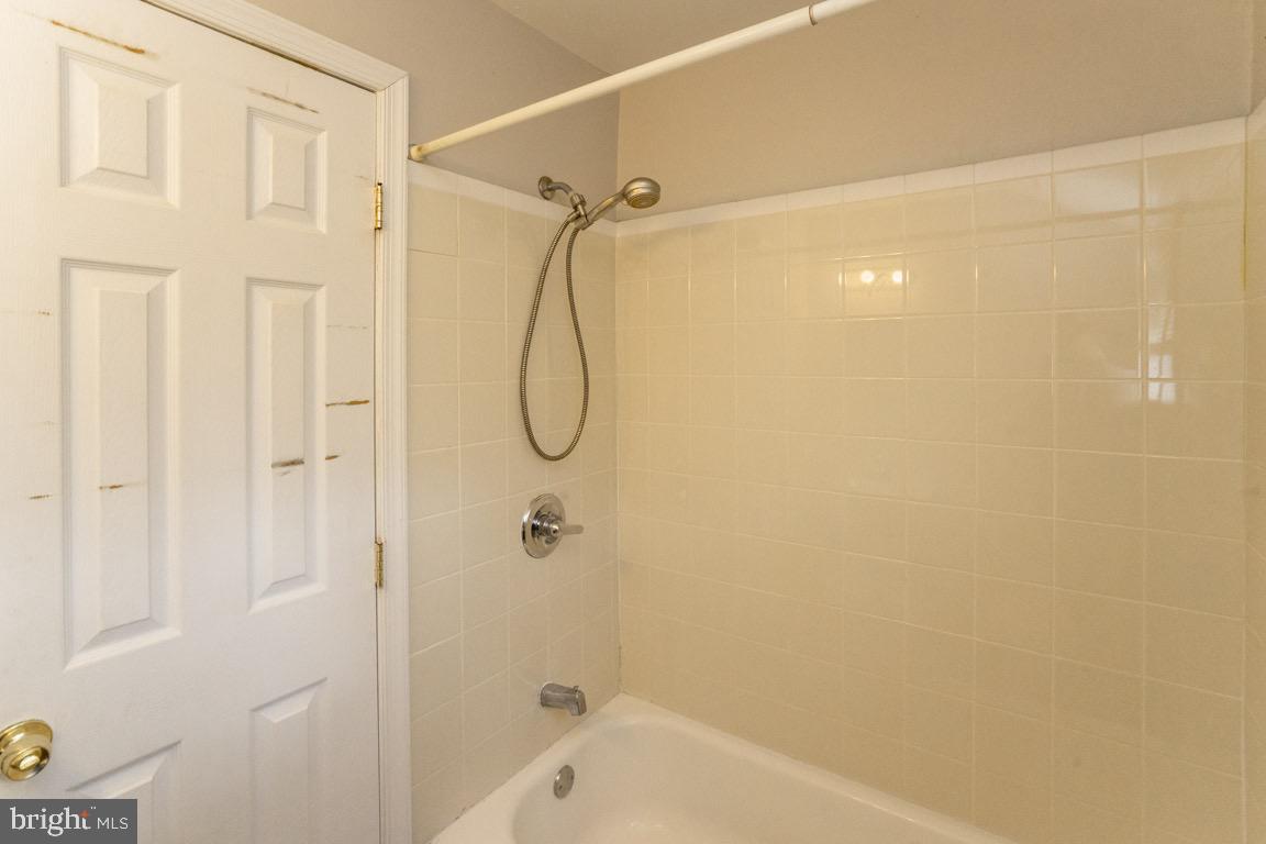 TEMPLETON KNOLLS - Residential