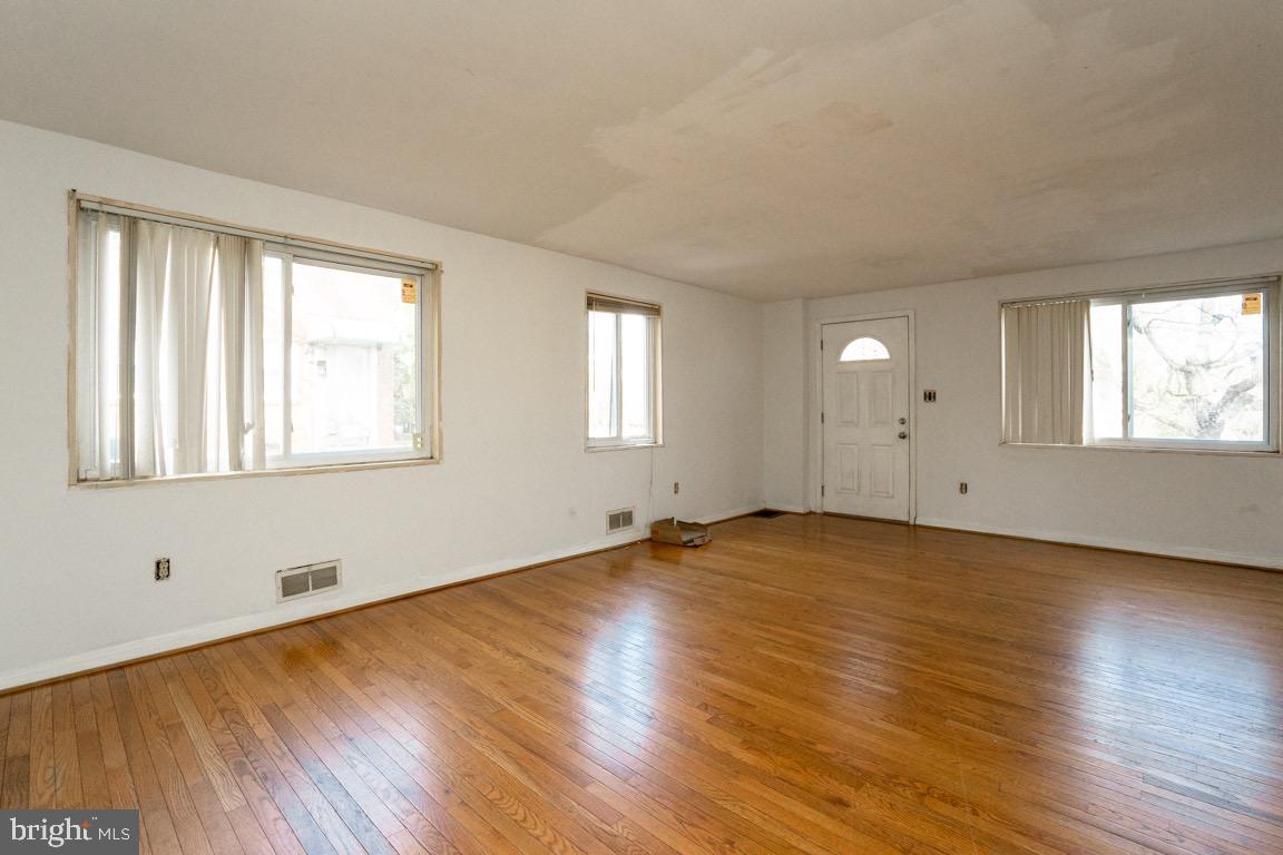 TEMPLETON KNOLLS - Residential