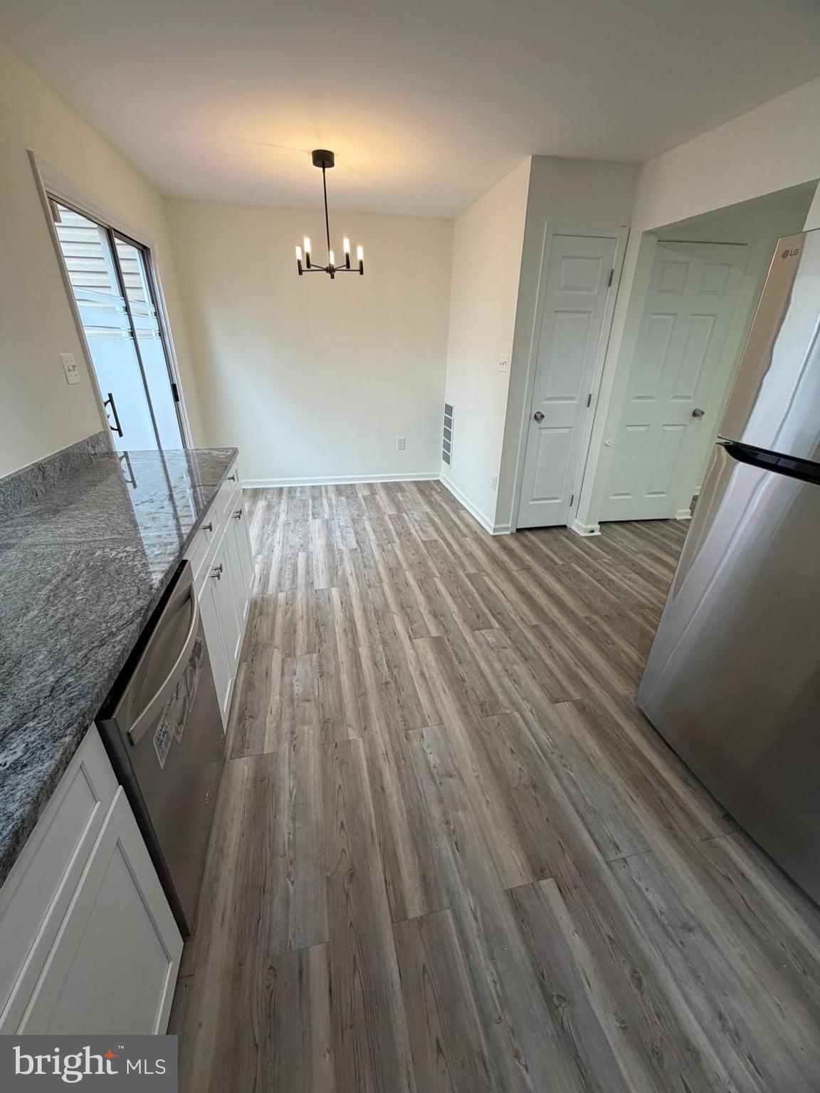 LEESBURG - Residential