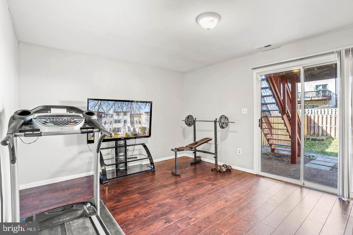 LEESBURG - Residential