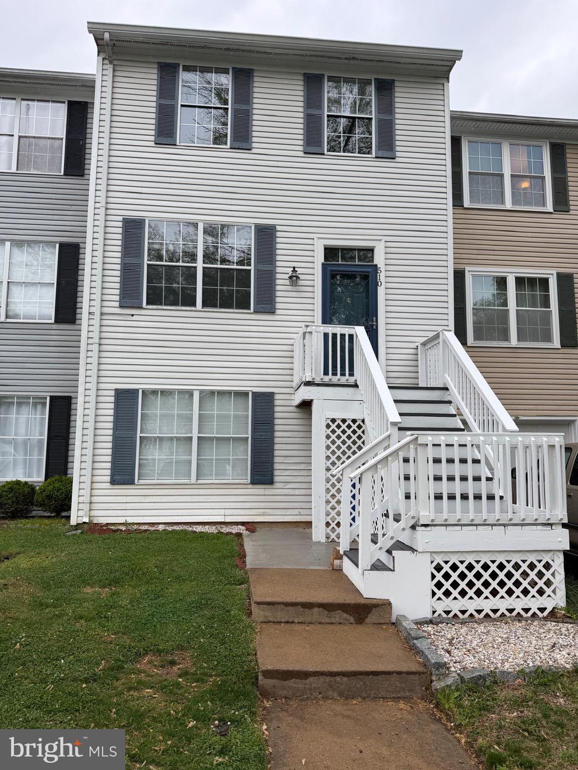 LEESBURG - Residential