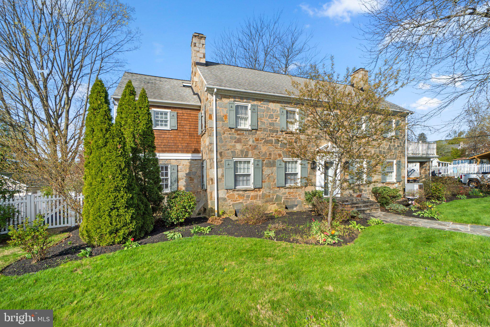 65 W GREEN STREET