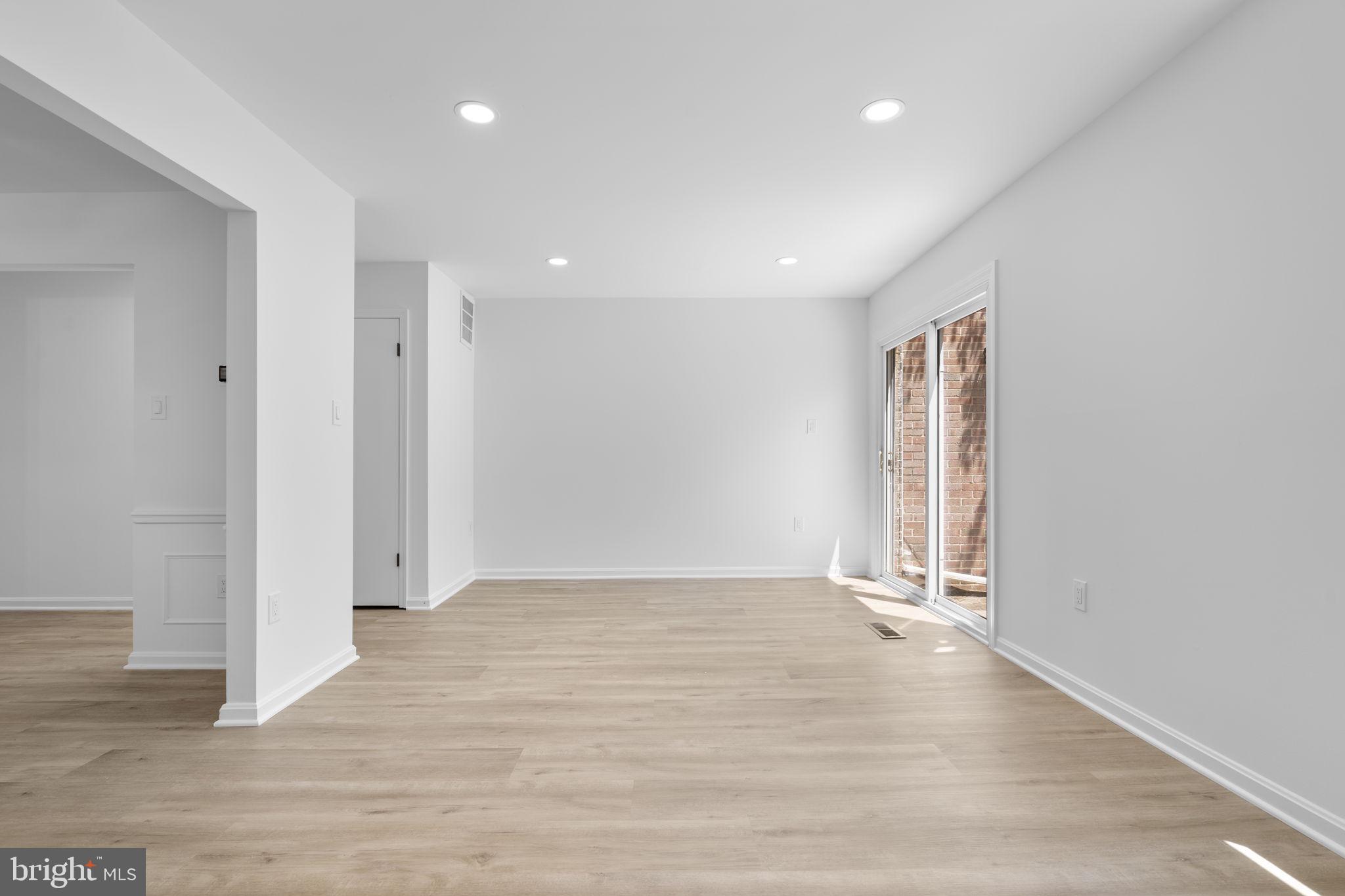 PINECREST HEIGHTS - Residential