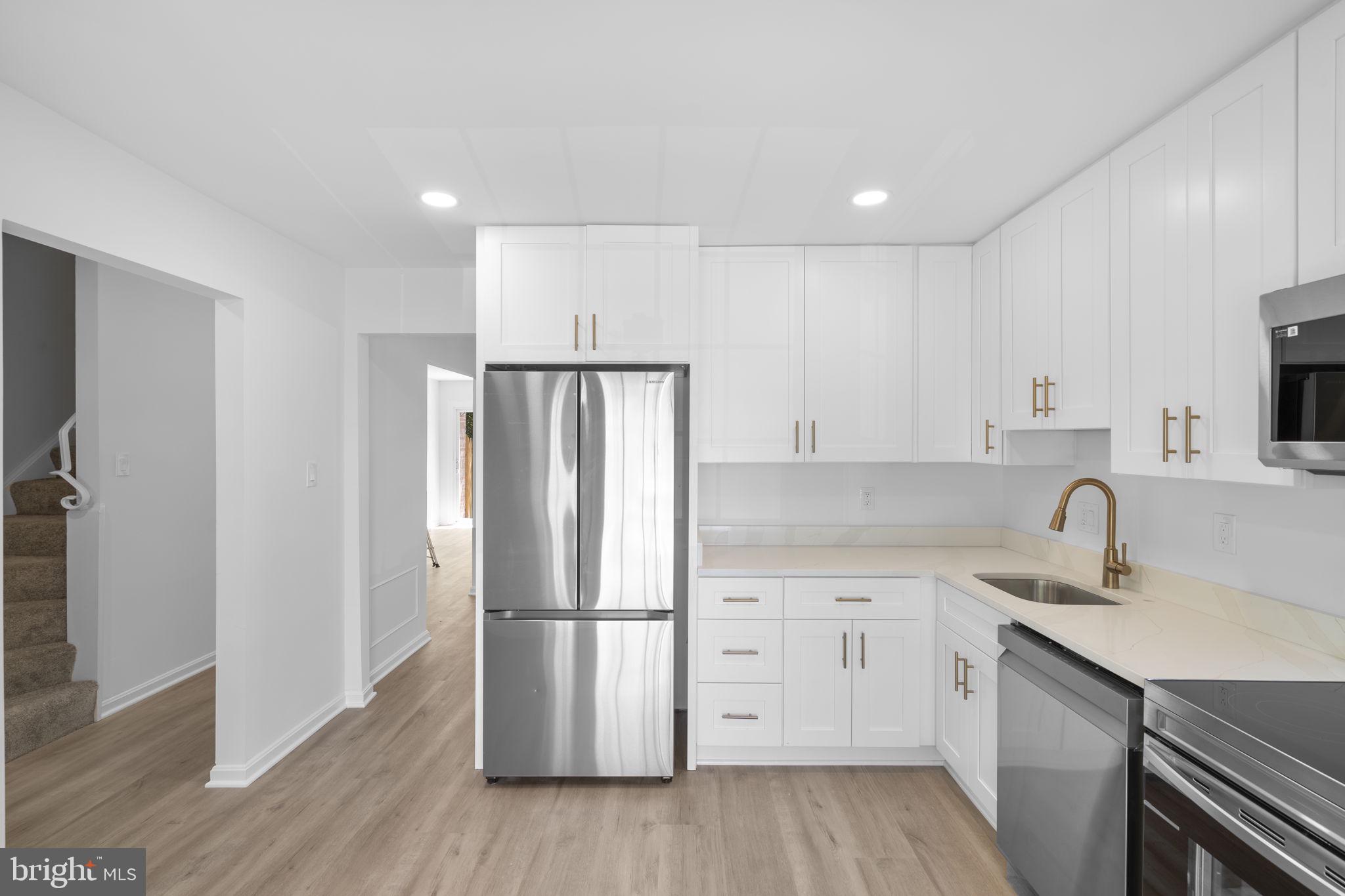 PINECREST HEIGHTS - Residential