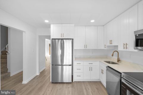 Tiny photo for 4543 Pinecrest Heights Drive, ANNANDALE, VA 22003 (MLS # VAFX2310528)