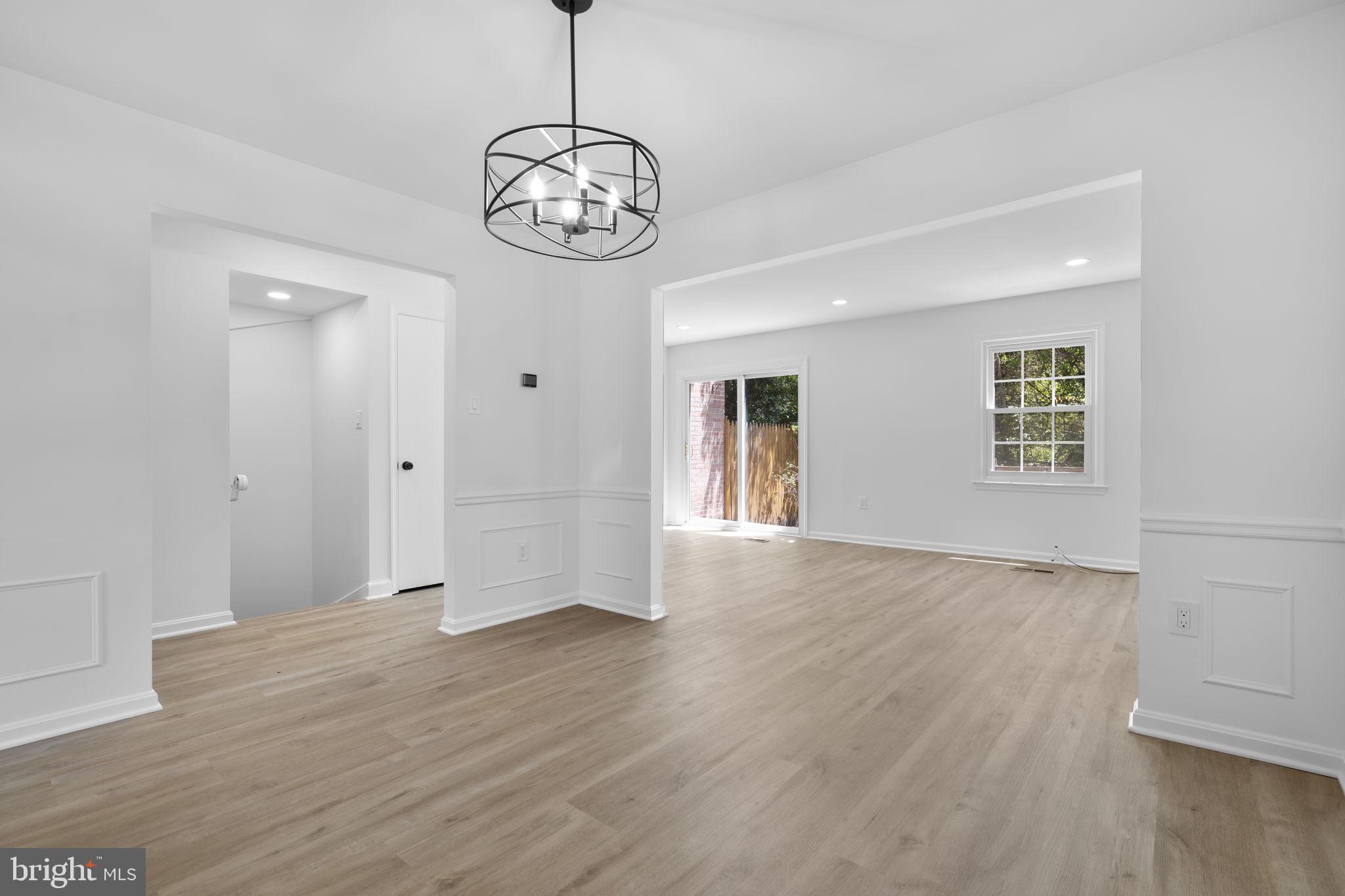 PINECREST HEIGHTS - Residential