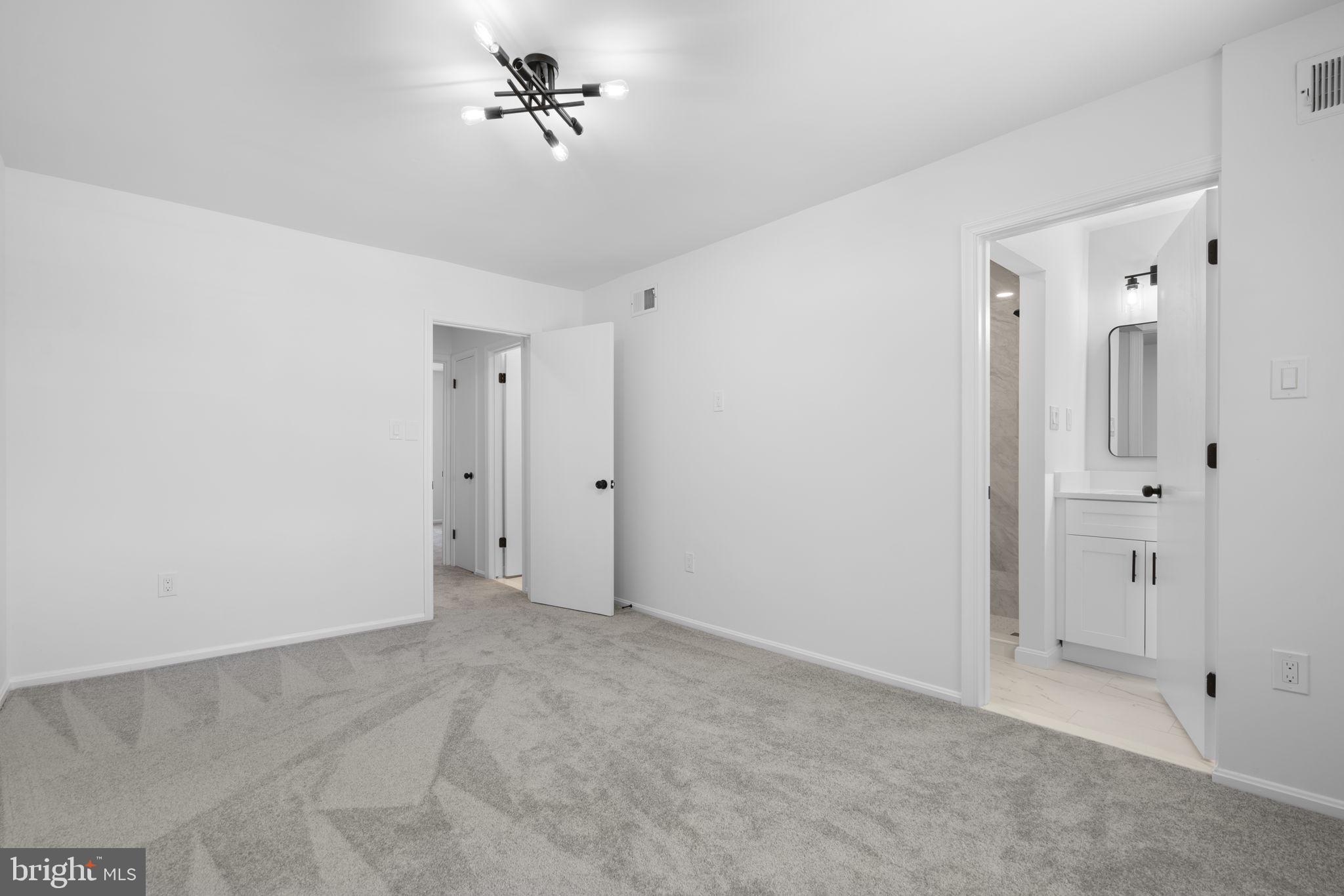 PINECREST HEIGHTS - Residential