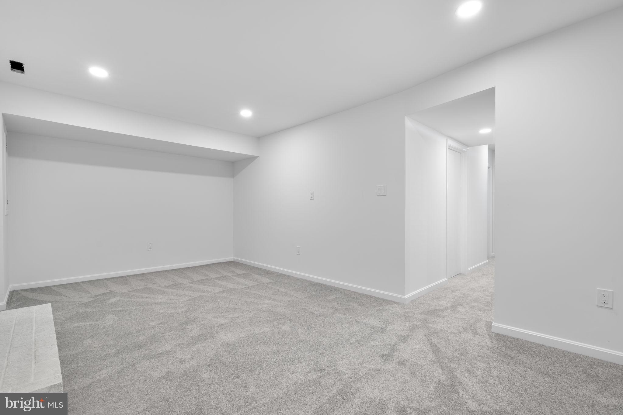 PINECREST HEIGHTS - Residential