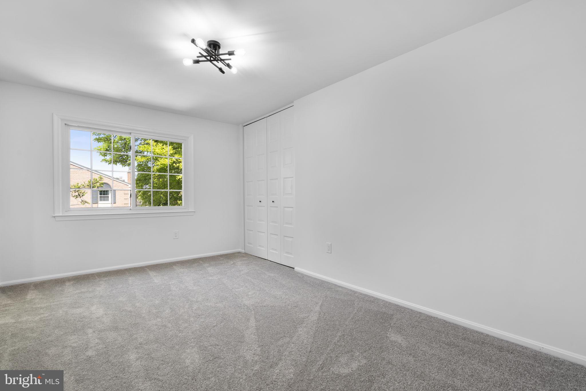 PINECREST HEIGHTS - Residential