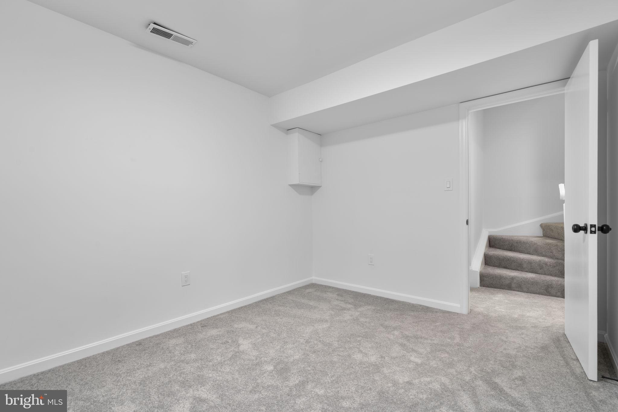 PINECREST HEIGHTS - Residential