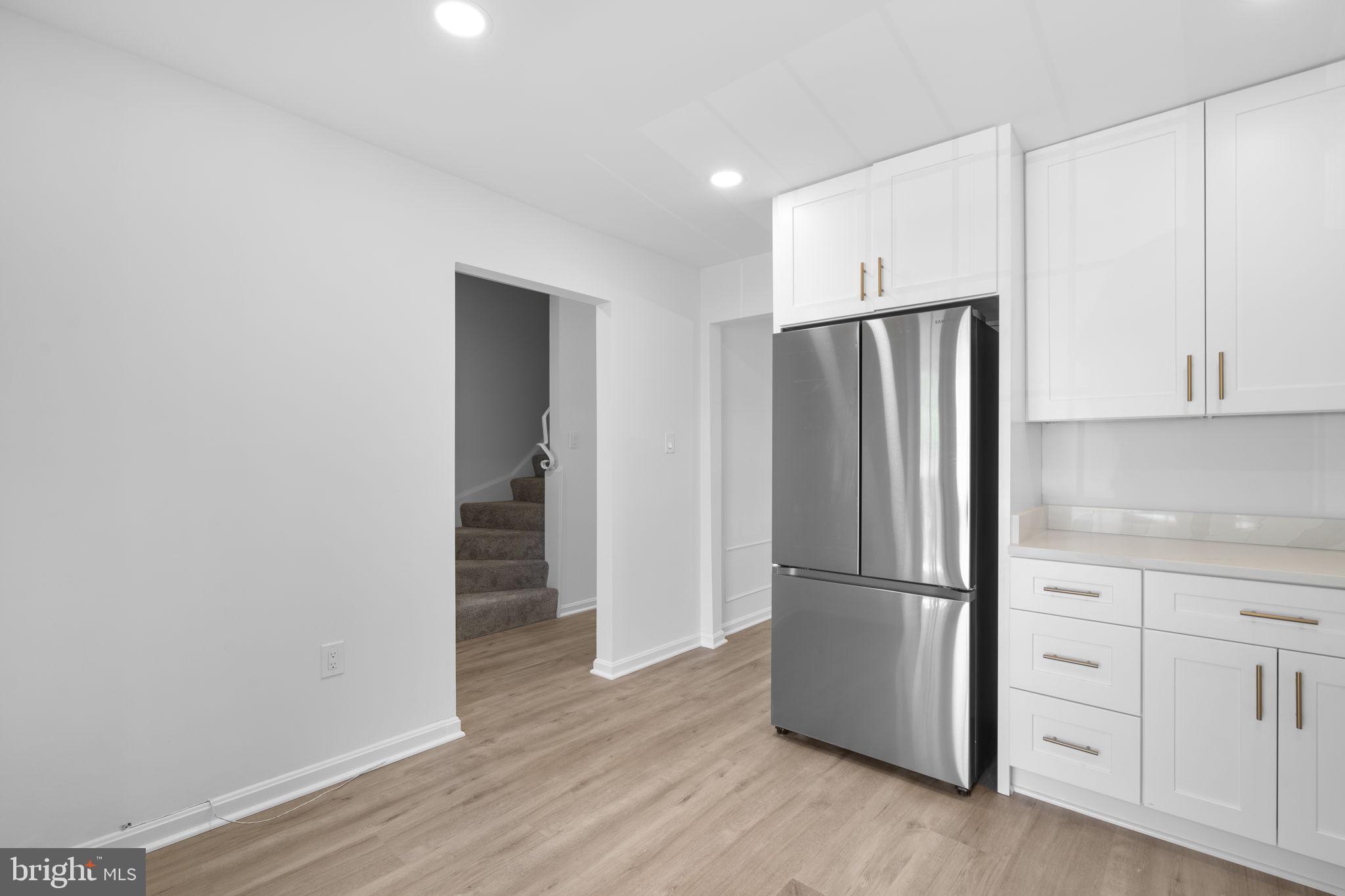 PINECREST HEIGHTS - Residential