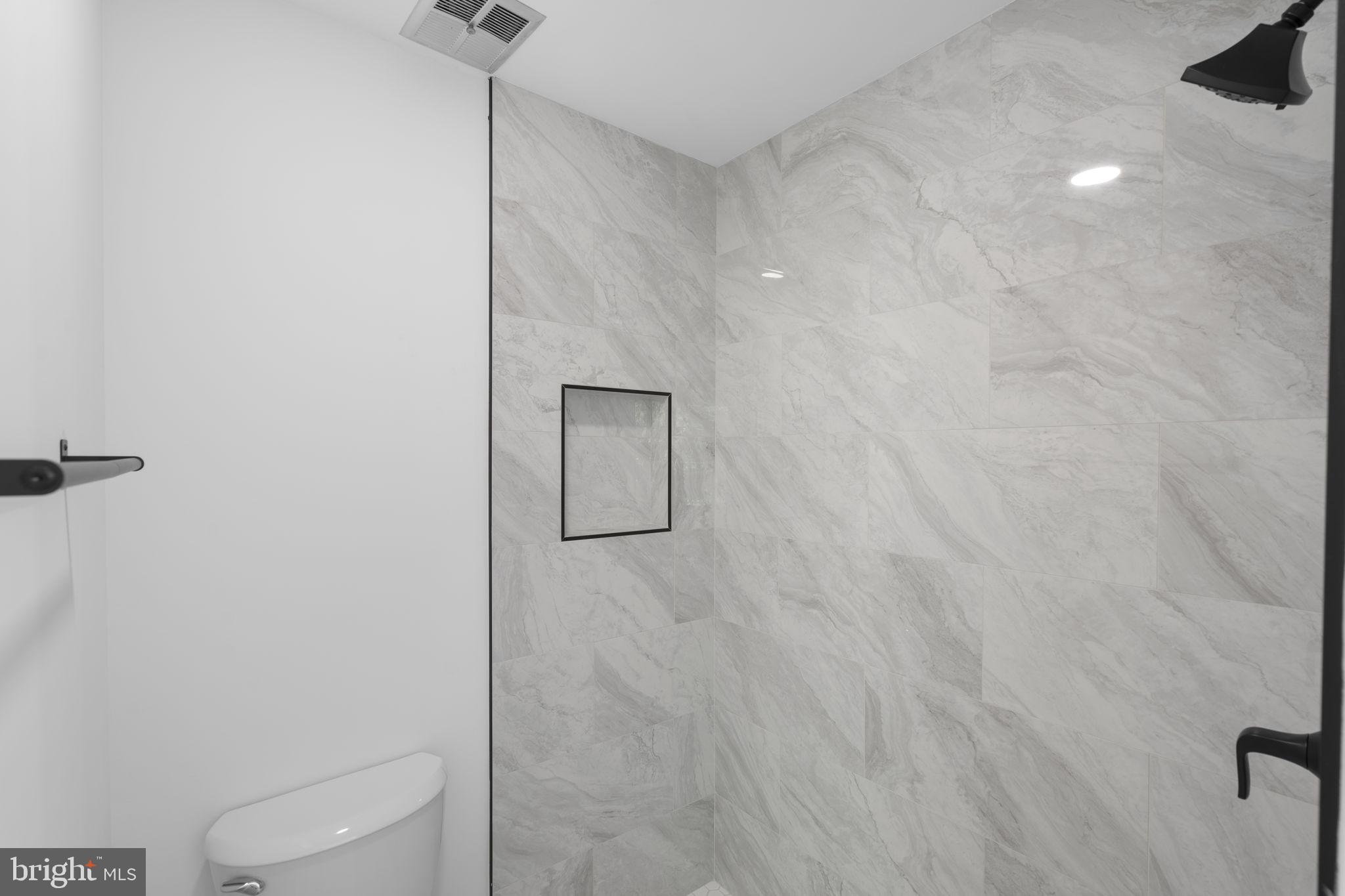 PINECREST HEIGHTS - Residential