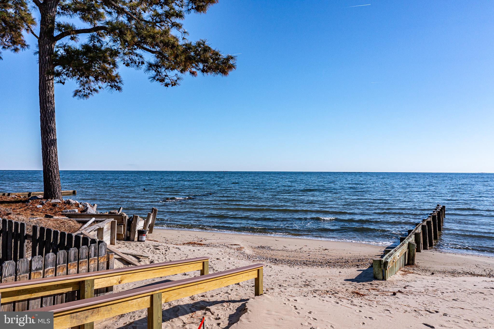 FLEETON BEACH - Residential