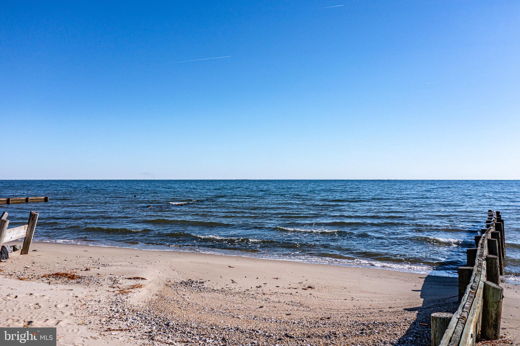 FLEETON BEACH - Residential