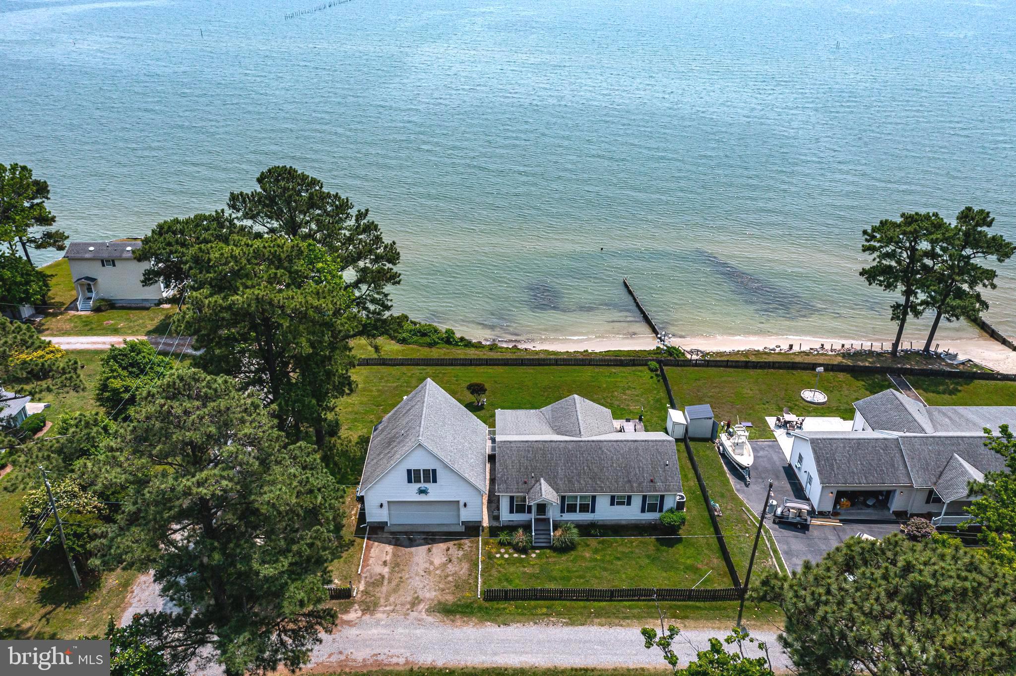 FLEETON BEACH - Residential