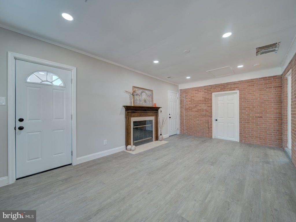 WARREN J WILLETT'S SUB - Residential