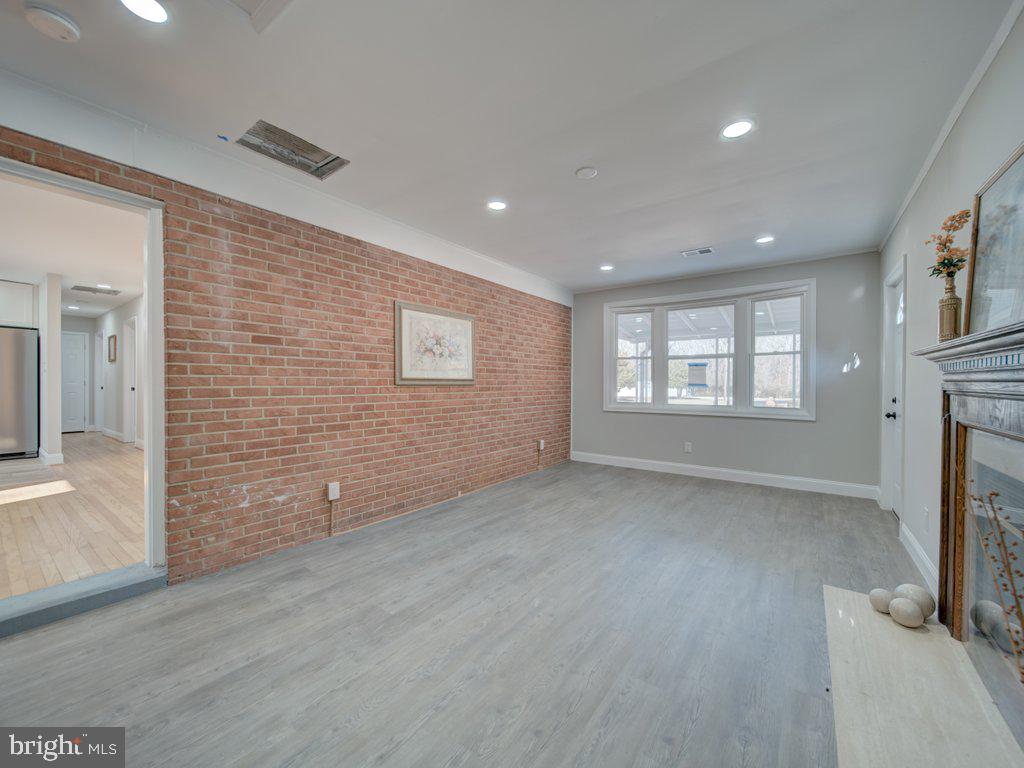 WARREN J WILLETT'S SUB - Residential