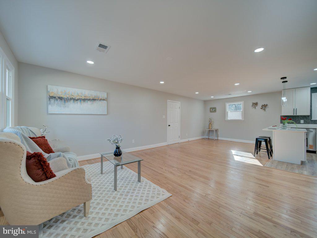 WARREN J WILLETT'S SUB - Residential