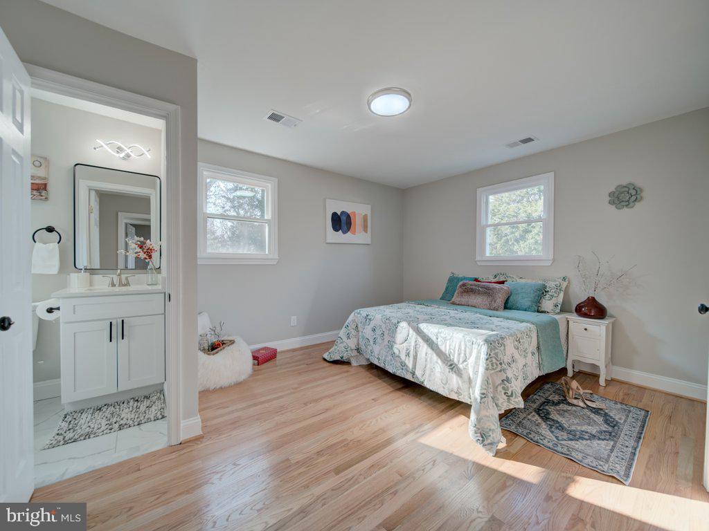 WARREN J WILLETT'S SUB - Residential