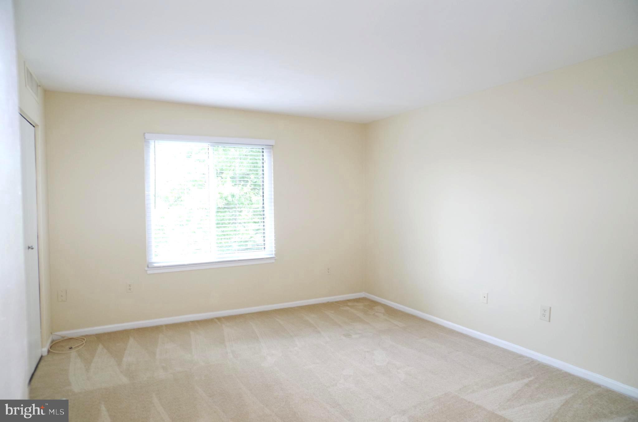 HAWTHORNE VILLAGE - Residential Lease