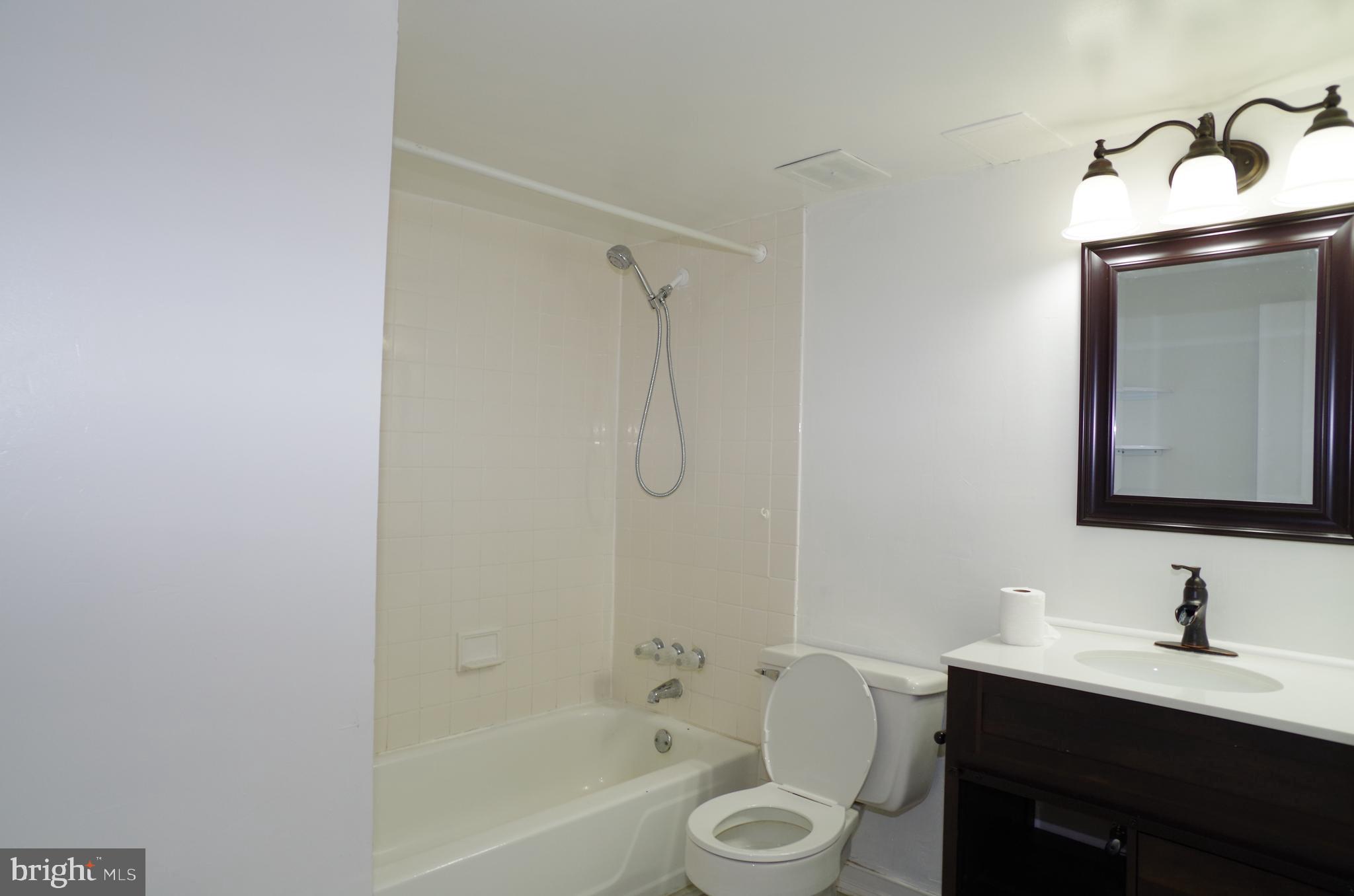 HAWTHORNE VILLAGE - Residential Lease