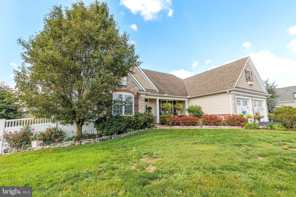 Photo of 132 Creekview Drive, PARADISE, PA 17562 (MLS # PALA2085496)