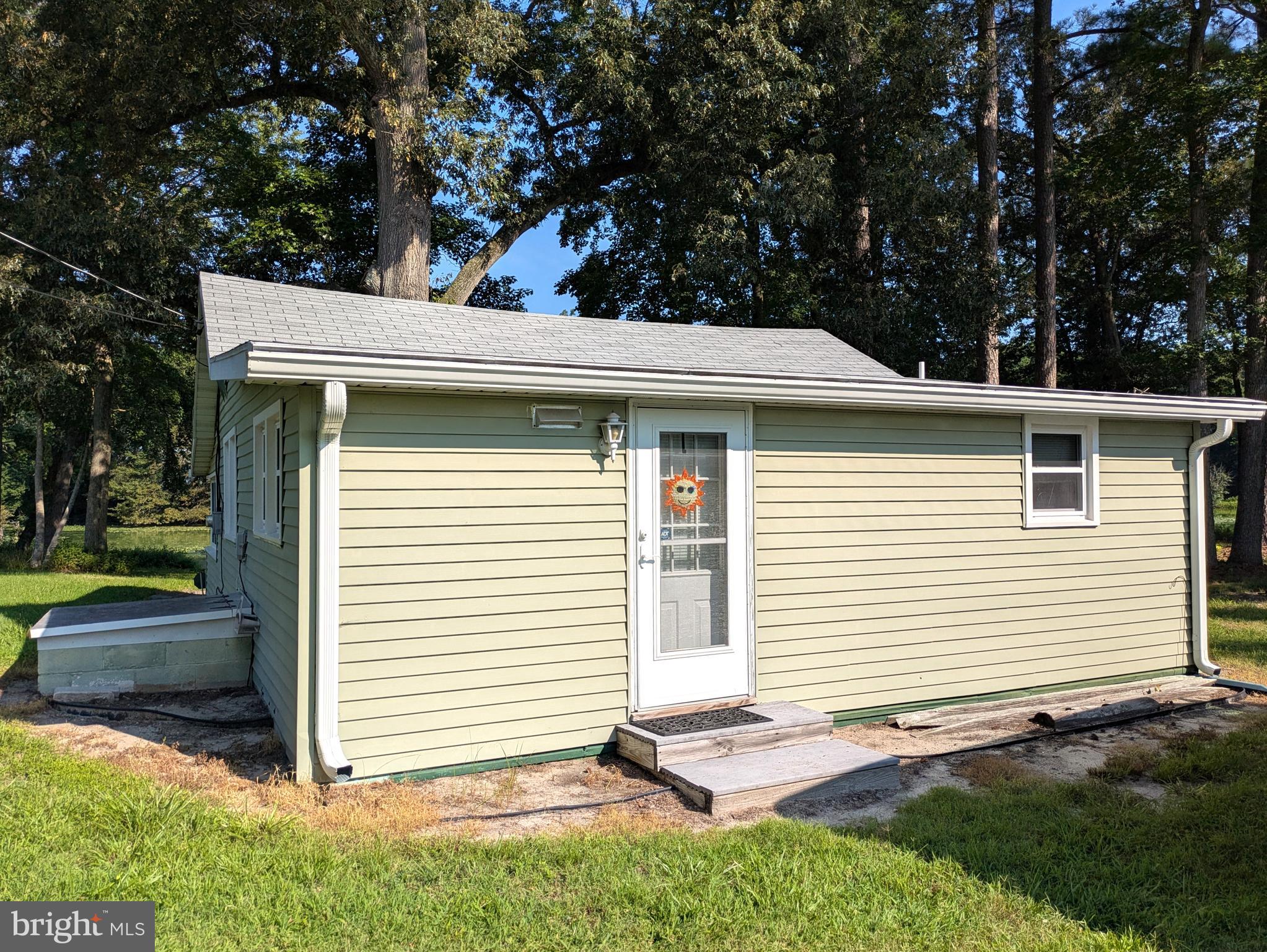 8101 HEARNS POND ROAD