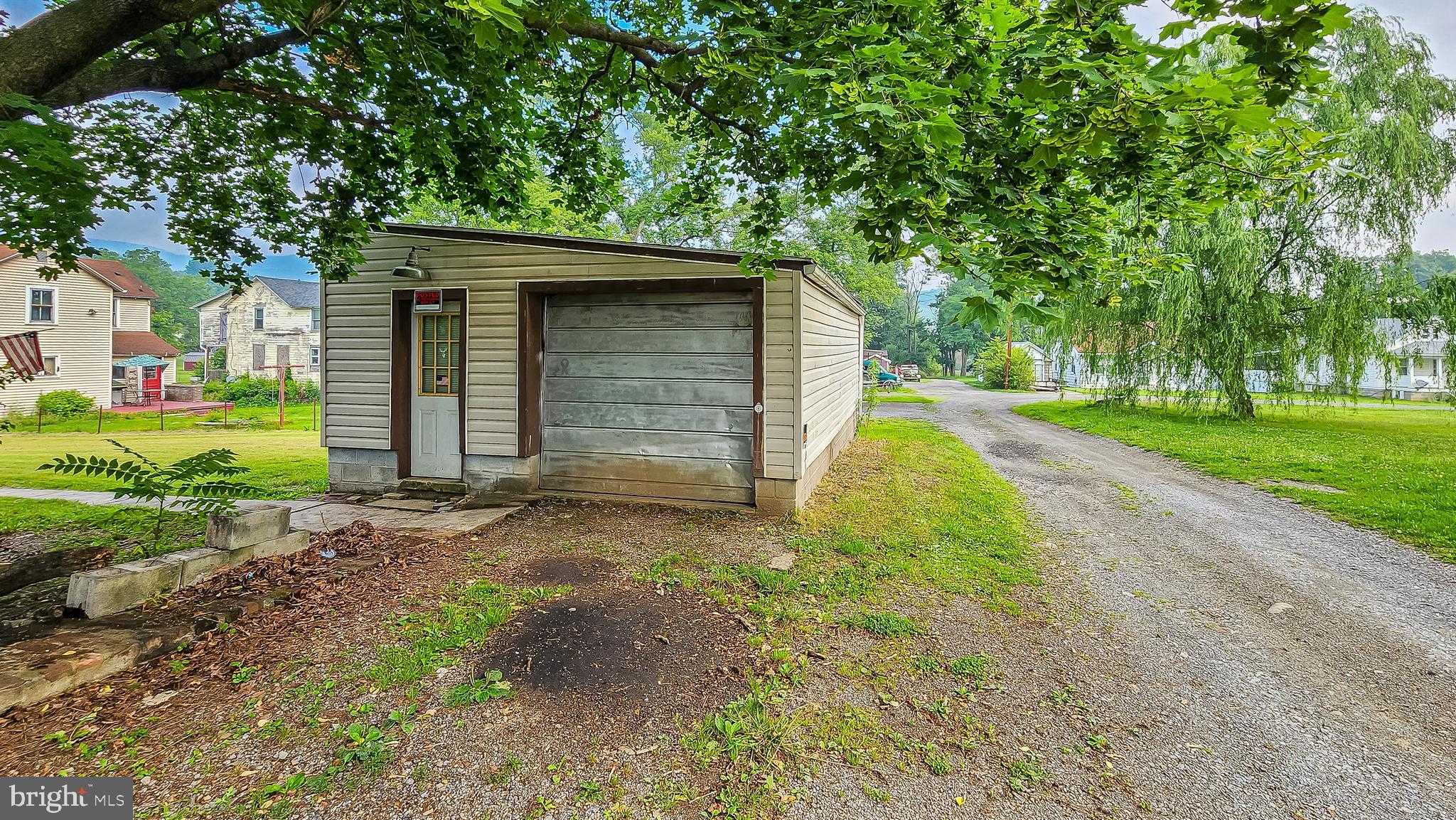 CRESAPTOWN - Residential