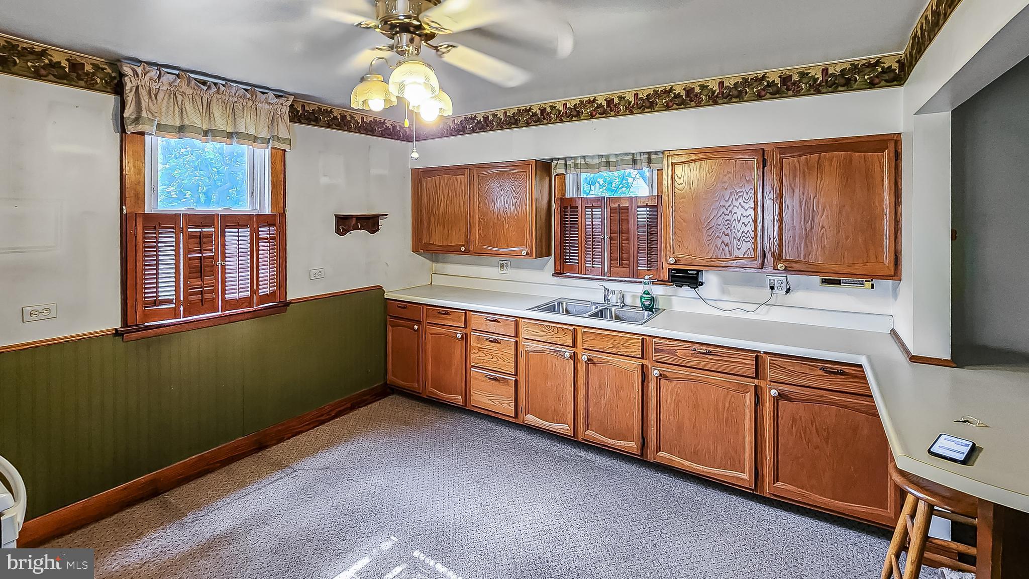 CRESAPTOWN - Residential