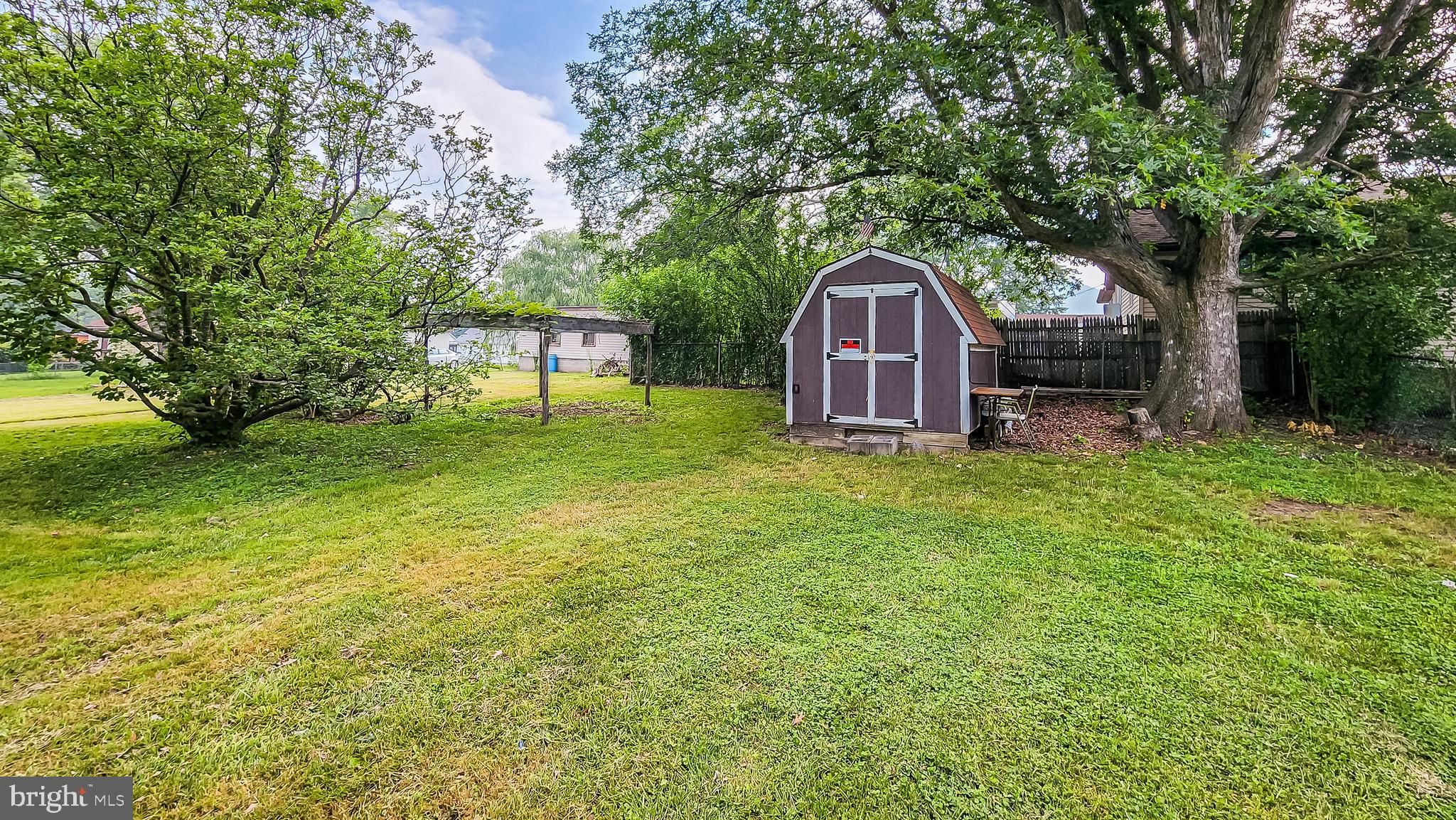 CRESAPTOWN - Residential