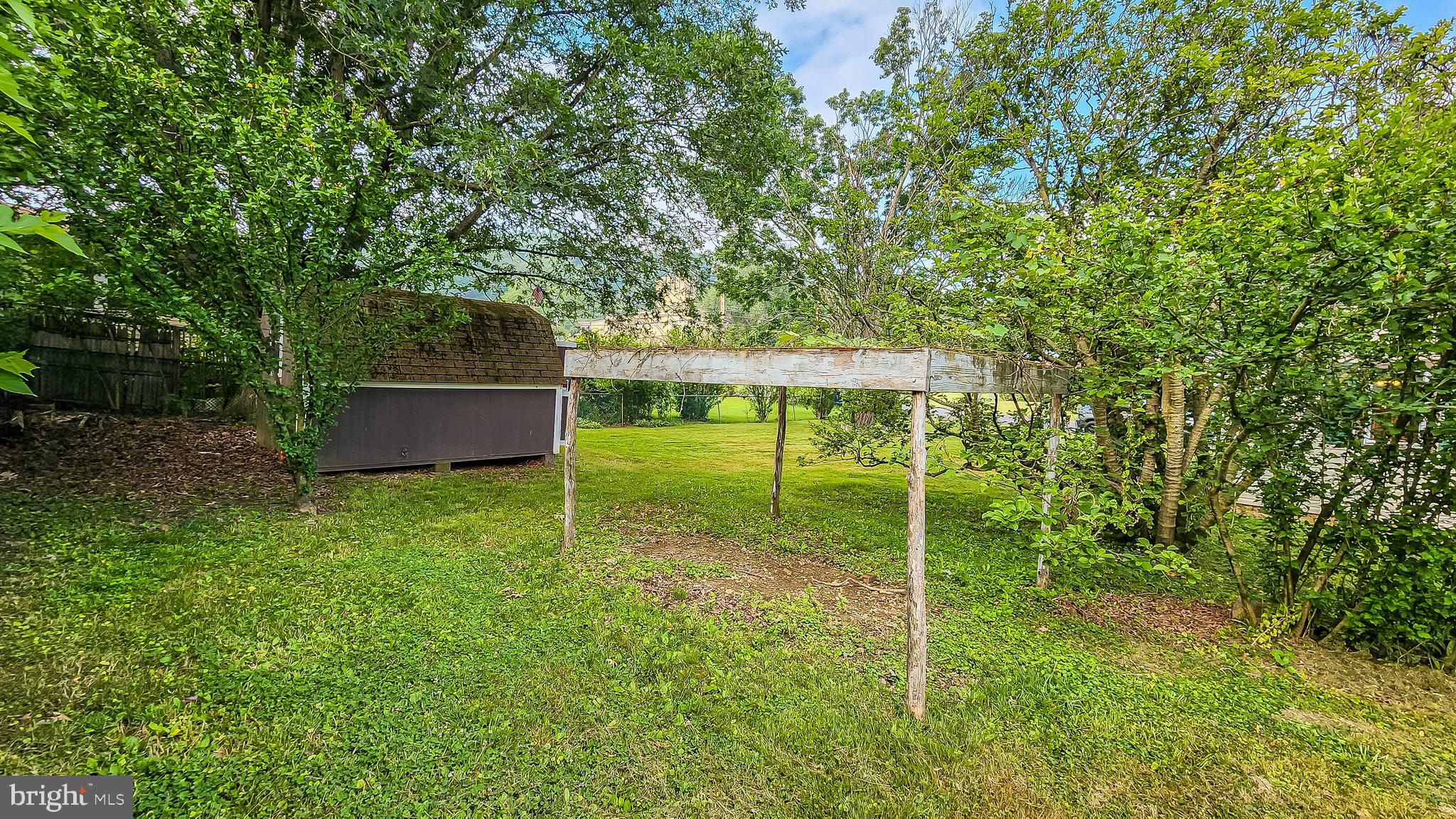 CRESAPTOWN - Residential