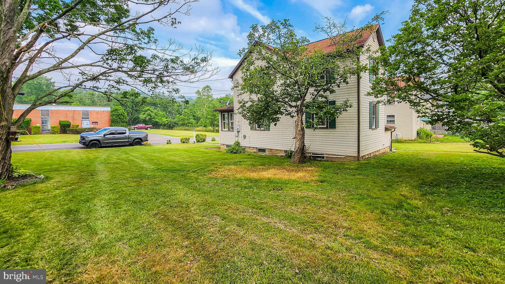 CRESAPTOWN - Residential