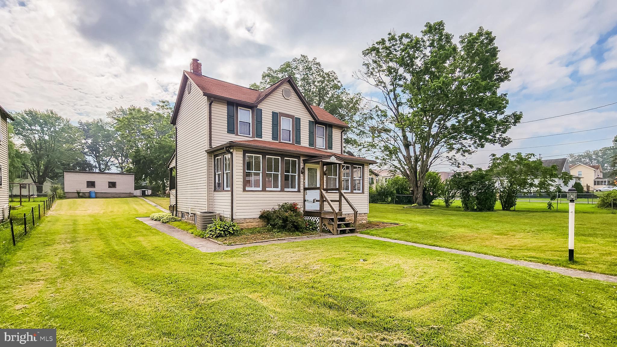 CRESAPTOWN - Residential