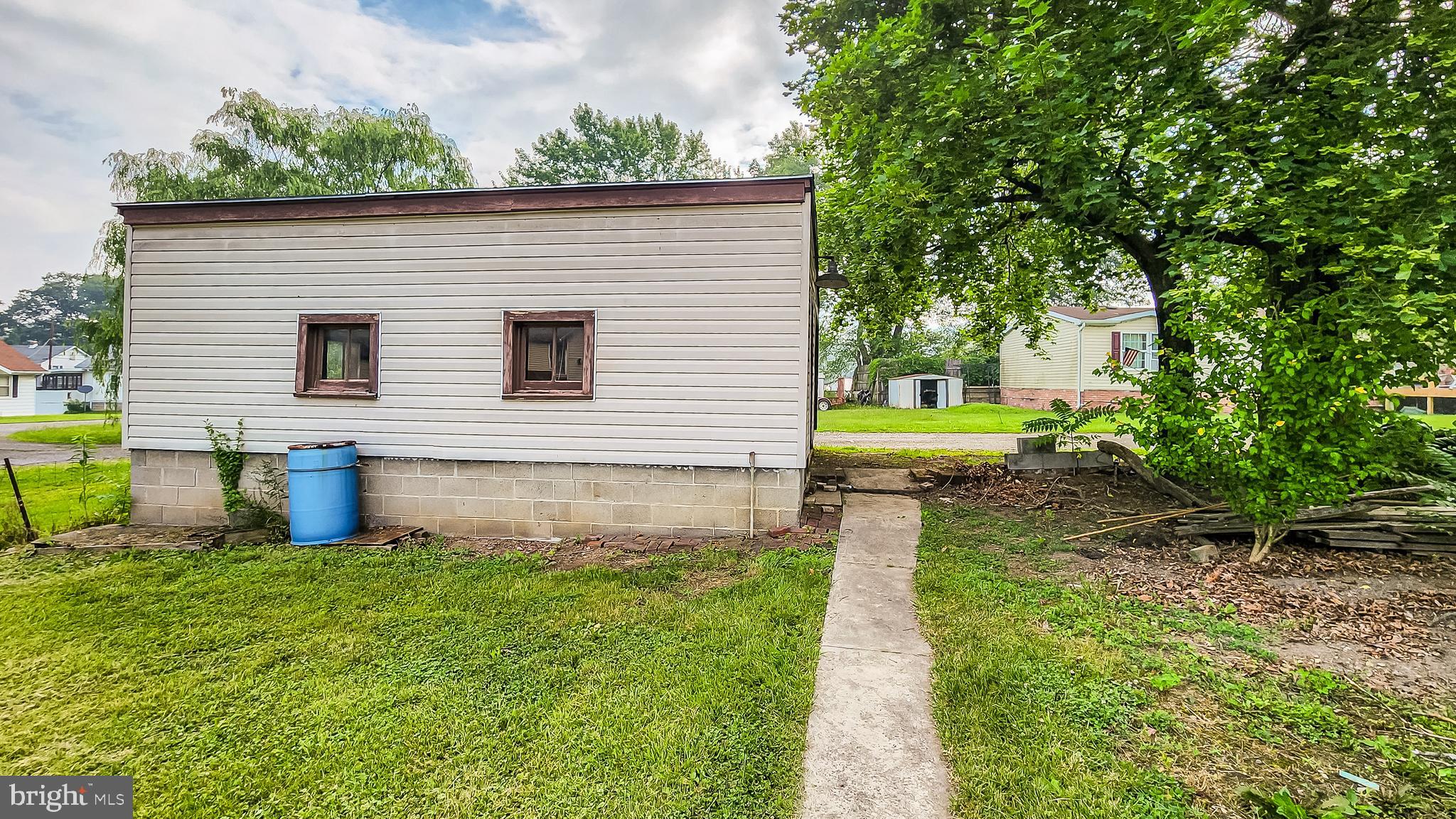 CRESAPTOWN - Residential