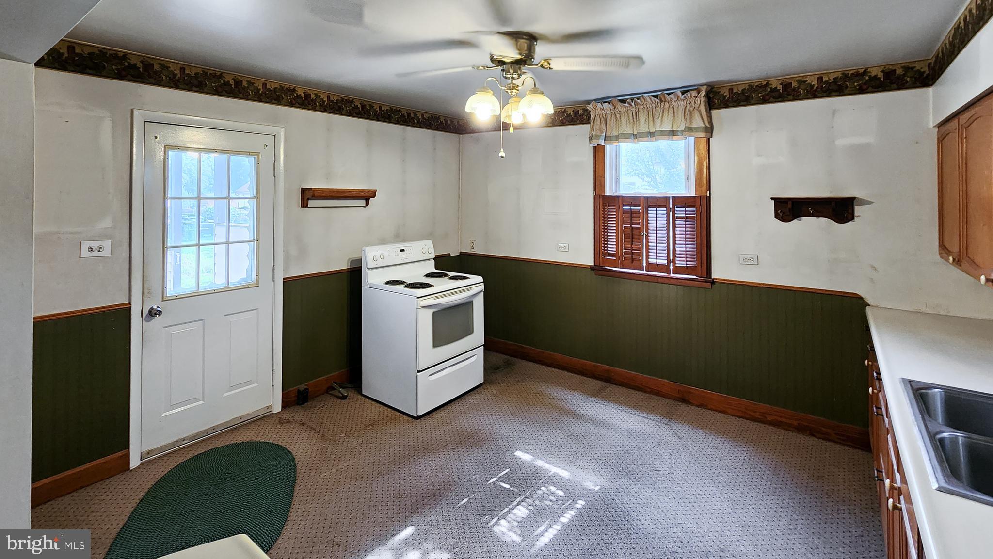 CRESAPTOWN - Residential