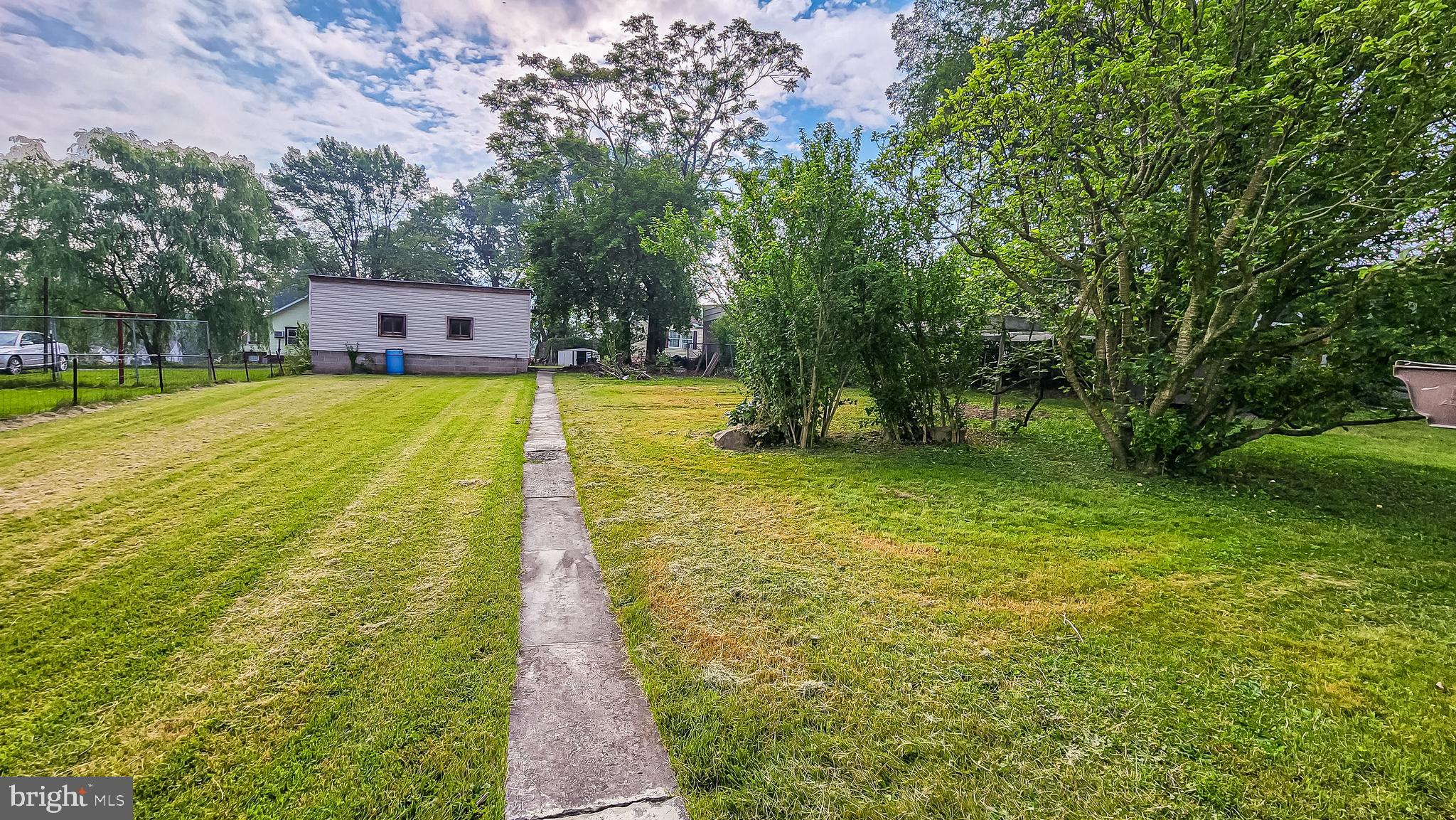 CRESAPTOWN - Residential