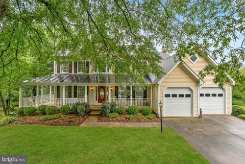 Photo of 47748 Fathom Place, STERLING, VA 20165 (MLS # VALO2126518)
