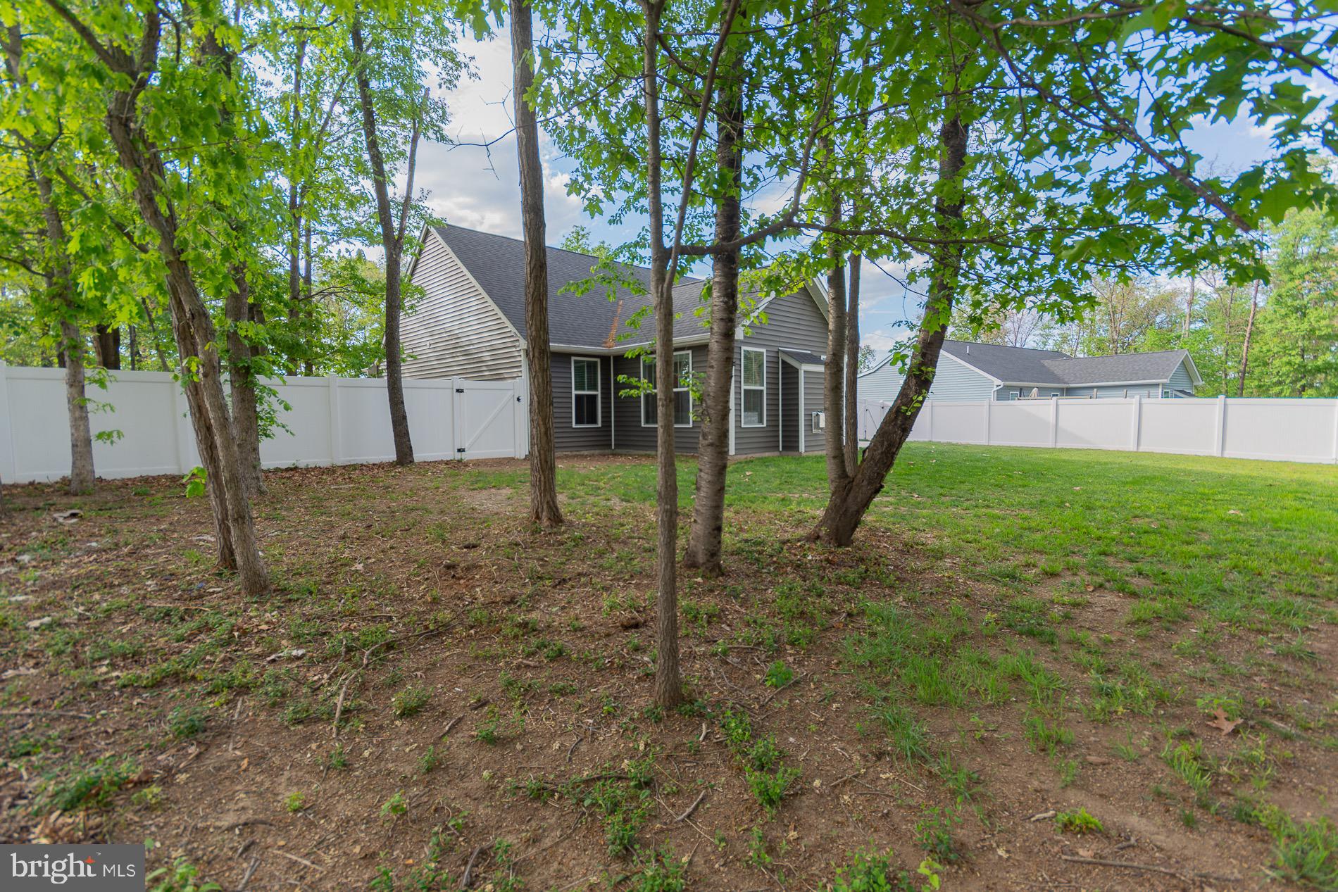 NADENBOUSCH PINES - Residential