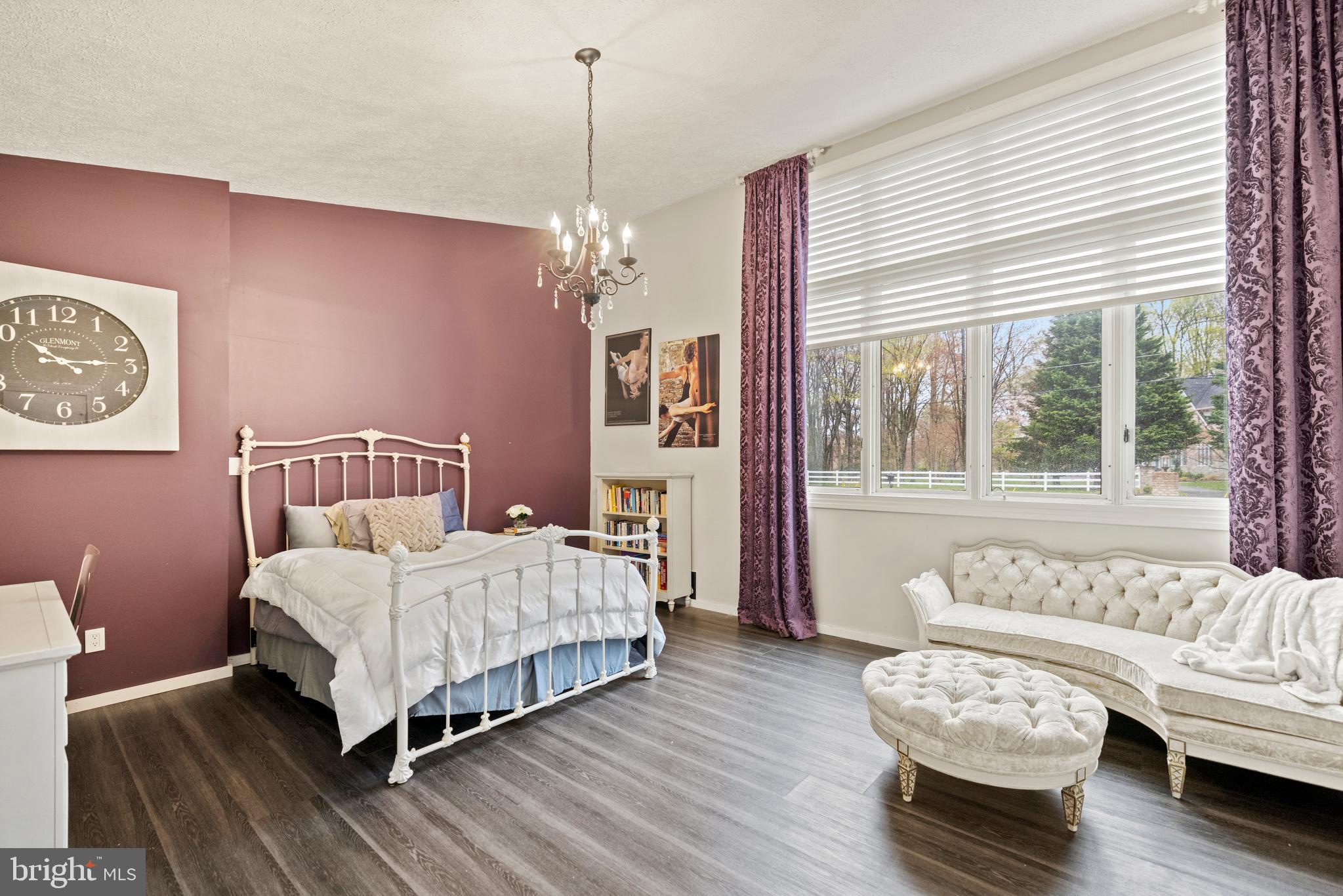 POTOMAC MANOR - Residential