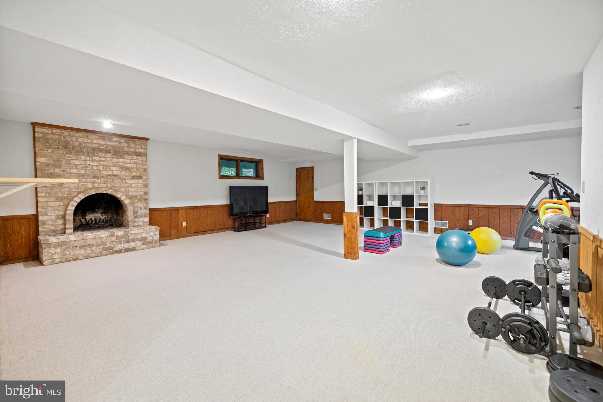 POTOMAC MANOR - Residential