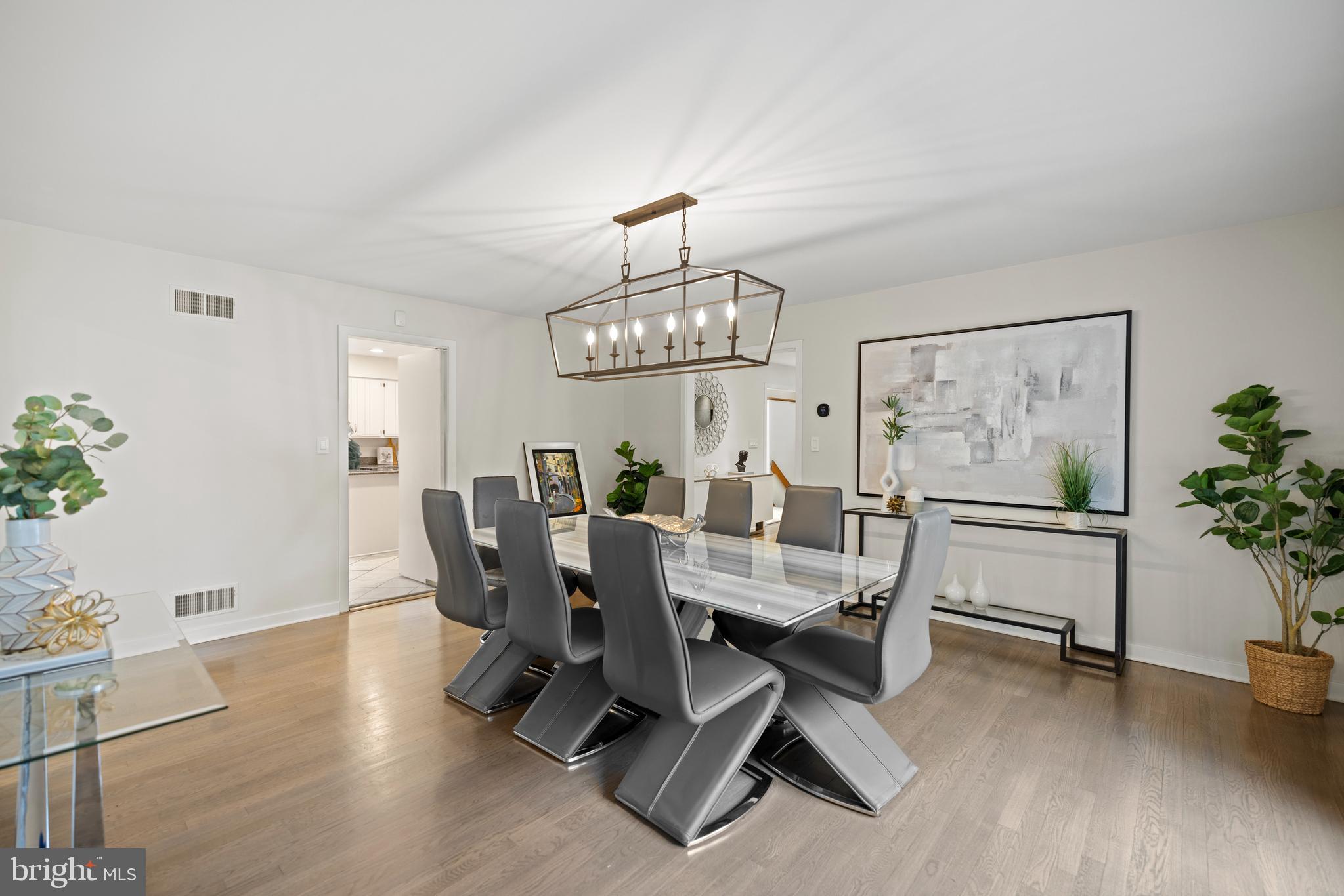 POTOMAC MANOR - Residential