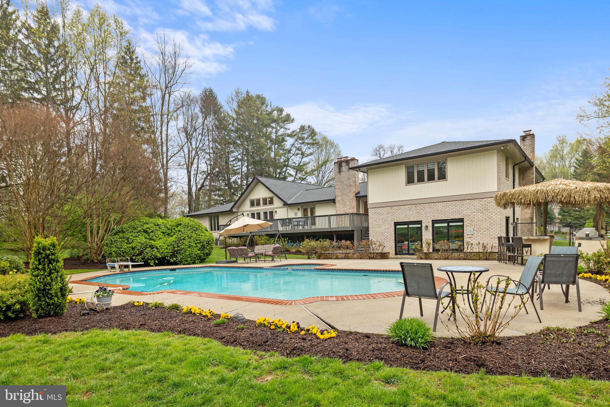 POTOMAC MANOR - Residential