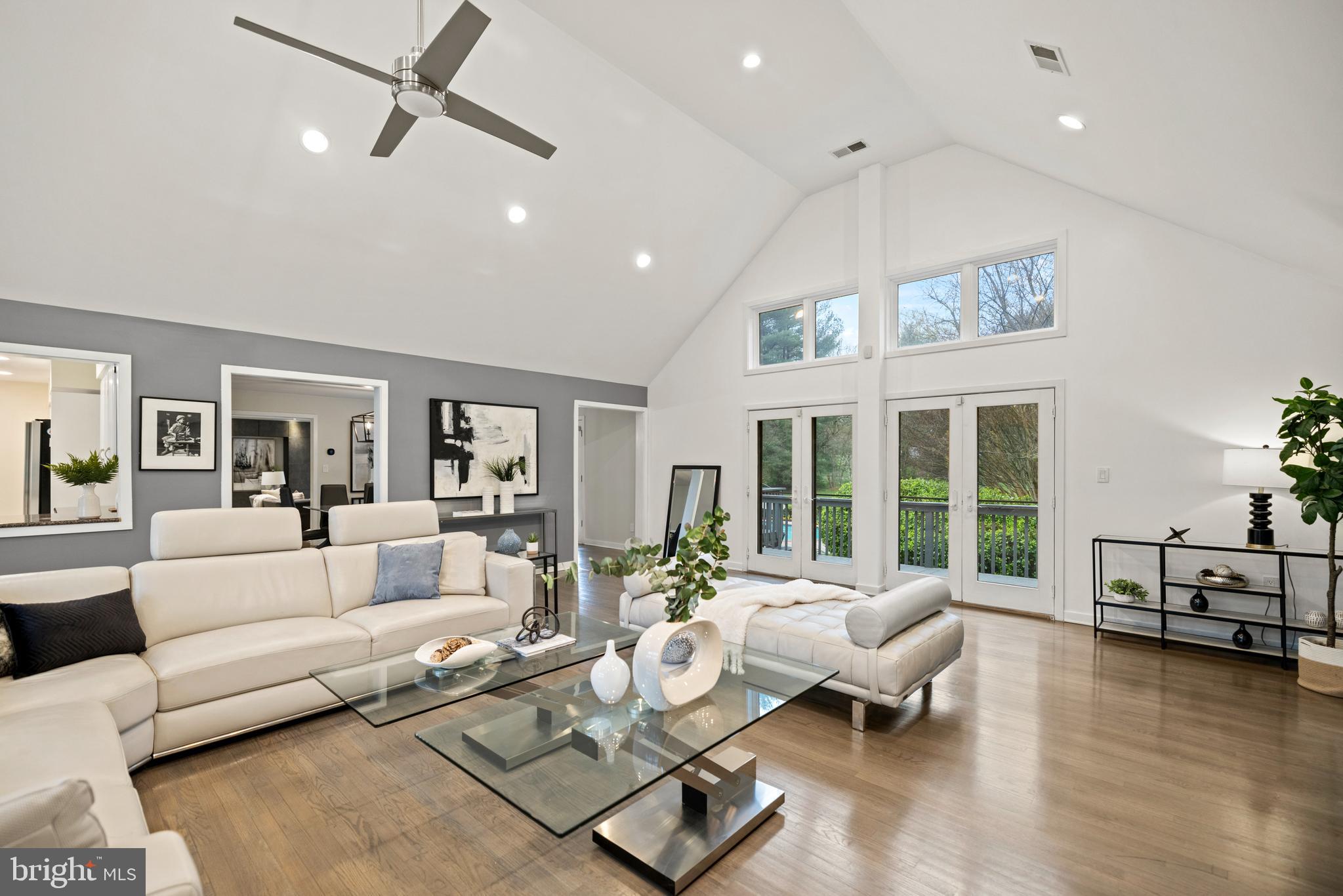 POTOMAC MANOR - Residential